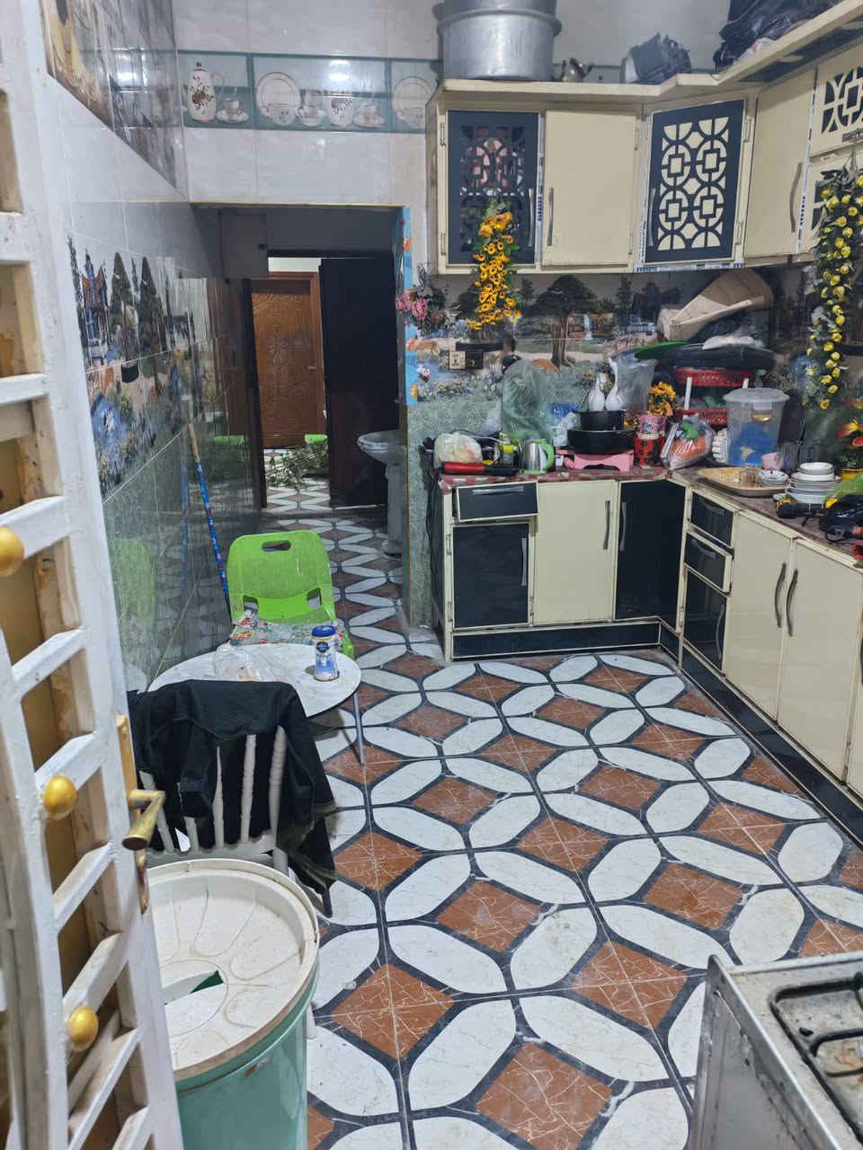 مرحبا من رخصت مدير كروب بيت بسكان صناعي نزله جامع طابو صرف طابقين مساحته 150سعر 175 توصلو ***********
