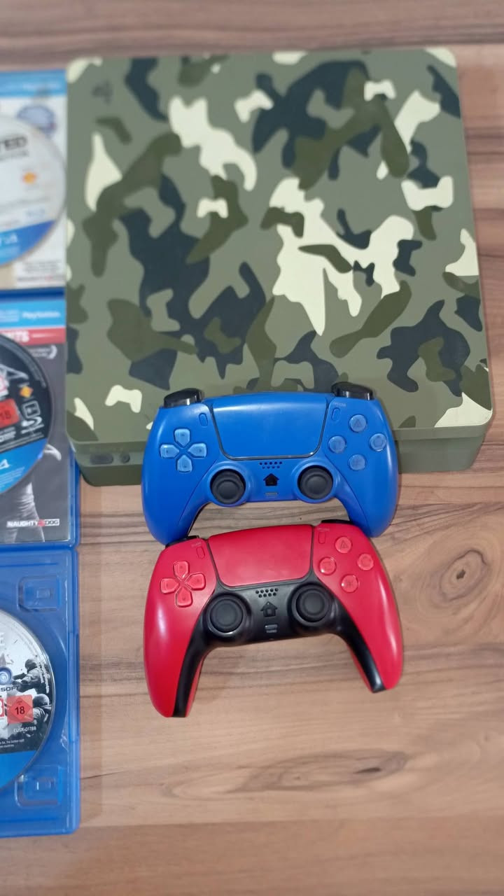 متوفر اجهزه بلي فور اسلم اونلاين ممفتوح نضام 13باندل واحد تيرا والبيض نص تيره مكاني بابل اقراص نضيفه 500 وبي مجال لا يوجد توصيل اجهزه لوك ستيكر  والجوستك السوده عطلانه ‏‪***********‬‏
