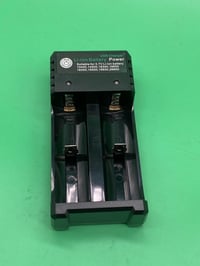 شاحن بطاريات • الكترونيات