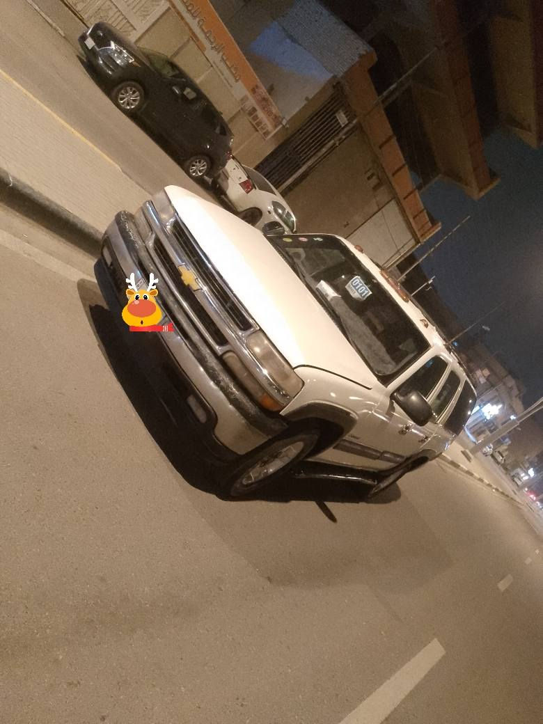 سلام عليكم شباب يوكن الفيني موديل  الفين واحد السياره مكينتهه البلاد السياره فورويل كير 700 اريد مراوس باوبمه موديل عشره جارجر ادوات عن اكررر السياره ادوات اريد مراوس السياره شقاله وكلشي مابيهه نقصها بس كيرها كايم العنوان بصره رقم التلفون ***********
