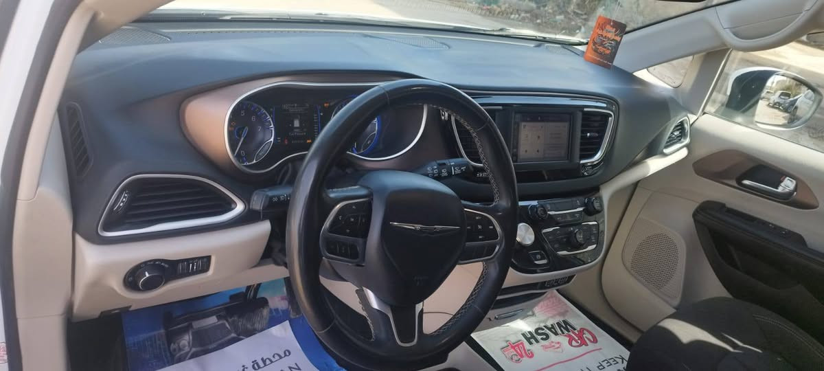 كرايسلر فيوجر23للبيع او مراوس
للاستفسار اكثر اتصل على الارقام 

***********

***********

السياره ب اسمي 

ماشيه 61الف
