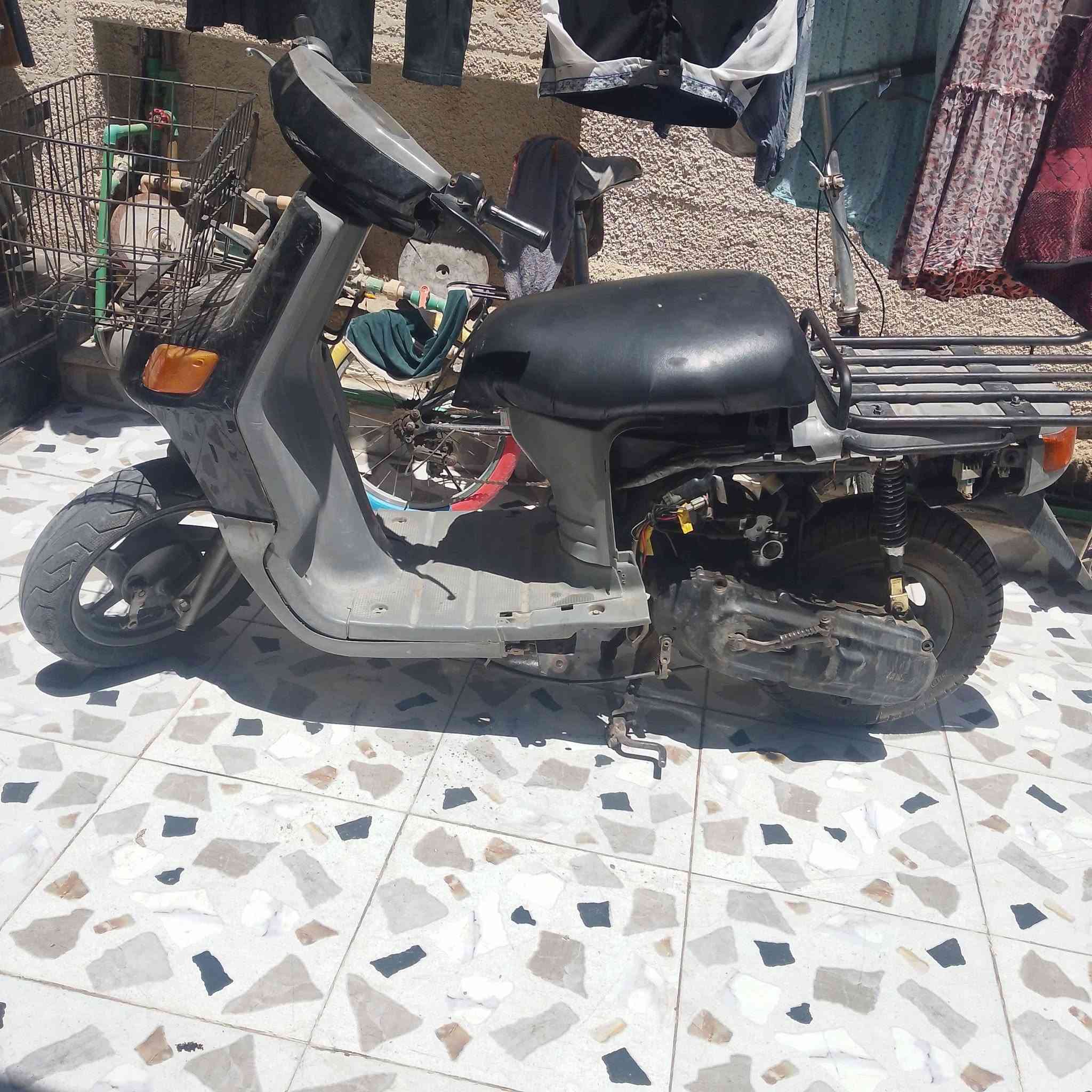 سلام عليكم دراجه بيكم للبيع السعر 250وبيه مجال العنوان بغداد الشعله 
***********
