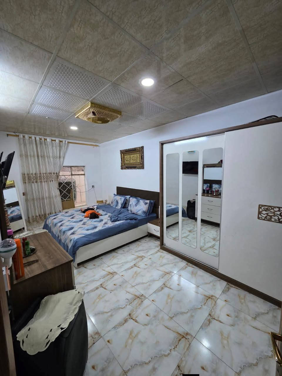 بالتقسيط 
دار طابو صرف شرط تحويل 
محجوز لصالح مصرف العقاري 
مساحته/200م واجه 10م
السعر كلي /160مليون 
مقدمه/85مليون 
وباقي مطلوب للمصرف العقاري/75مليون يدفع على شكل اقساط 438الف شهريا 
موقع /حي الاسرى المفقودين -قرب جامع مصعب بن عمر
للاستفسار/***********
