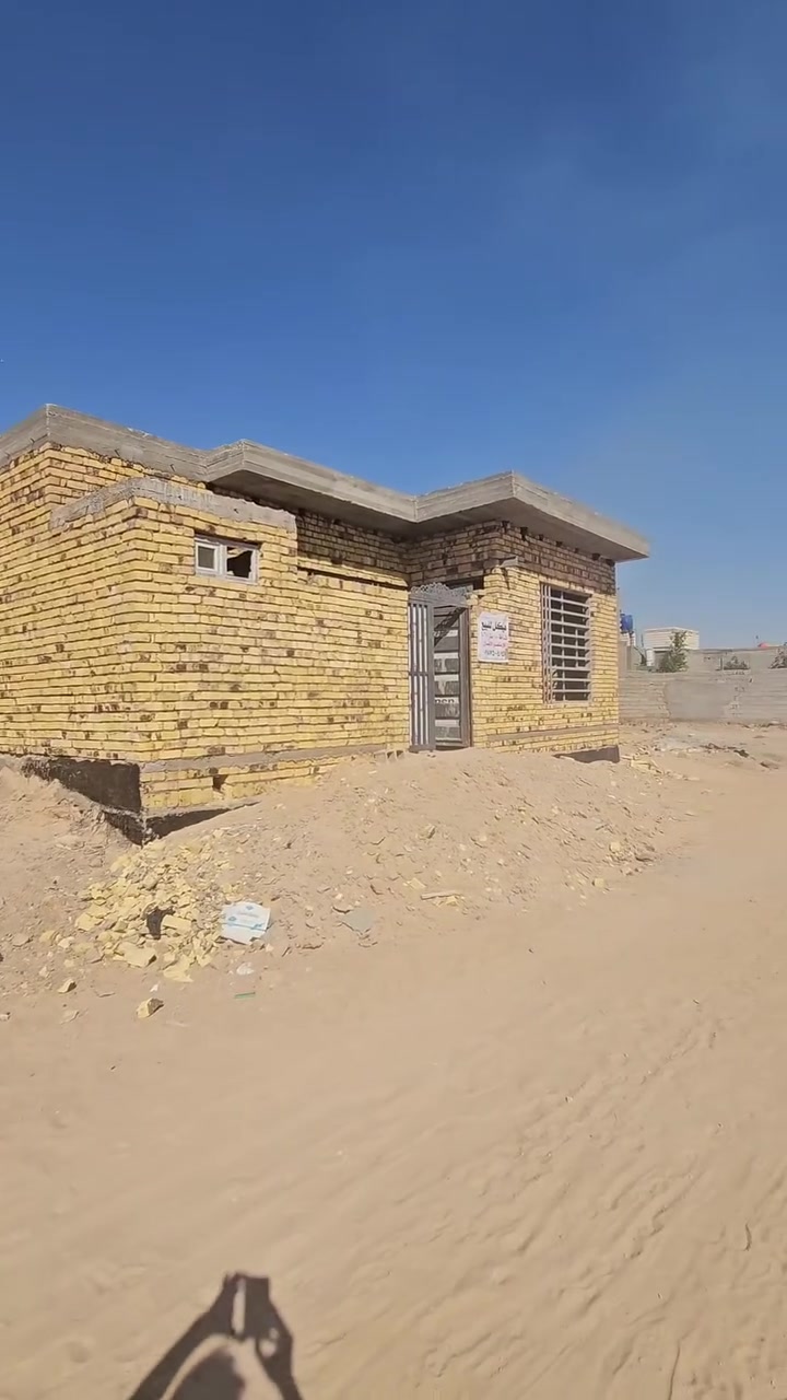 🏗️ هيكل للبيع.  ركن  بناء طابوق وصبة كونكريت 🏗️
الموقع: طبر فرعون - .
​📐 مواصفات وتفاصيل الهيكل:
​المساحة: 100 متر مربع.
​نوع البناء: طابوق
​السقف: صبة كونكريت (
​التأسيسات: مؤسس ماء ومجاري بالكامل (مرحلة أولى كاملة).
​📋 التصميم الداخلي (التقسيم):
​يحتوي الهيكل على تقسيم مميز يستغل المساحة بالكامل:
​غرفه نوم 🛏️
​صالة داخلية 🛋️
​استقبال 🚪
​مطبخ 🍳
​مجموعات صحية 🚽
​💰 السعر25 مليون أو بي مجل @إشار @ ***********
