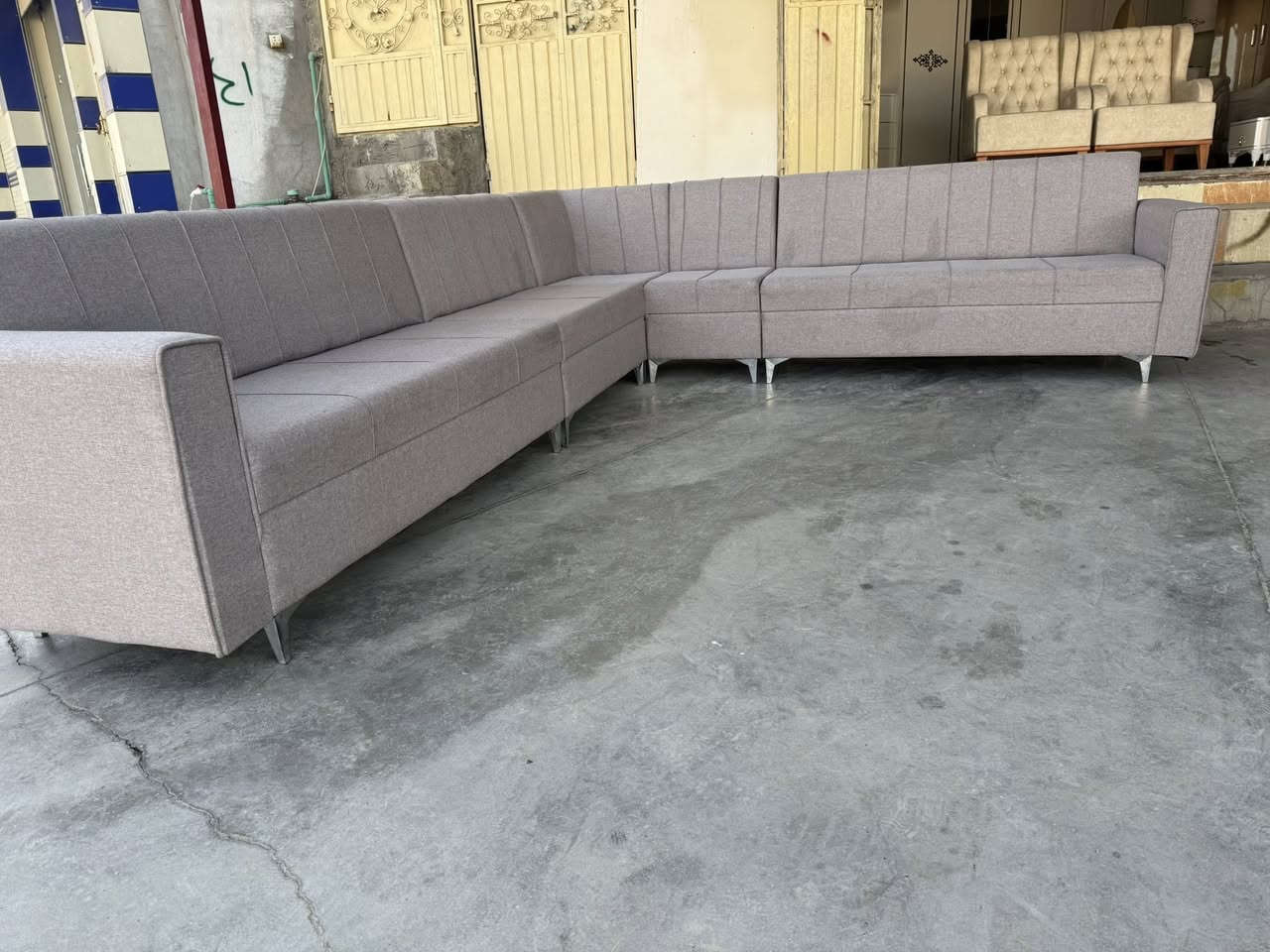 قه نه فه ي ئيل ده سكرد (10)نه فري زور پاك جوان
بي عيب ناو نيشان كه لار نأو مزاد خانه كونه كه پشت 
مكتب ليلا قاسم(پيشانكاي هاوكار زه نكنه) هه ر به ريزيك
ويسري تليفون به كات (***********)
