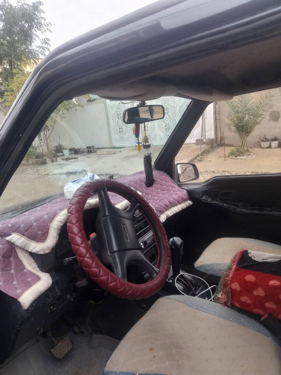 سلام عليكم سازوكي لبيع سياره حلوه ما جناي شرط رقم بغداد مشروع وطني السياره غاز وبانزين  الشاري ينتصل السعر٦٠ وبي مجال  مكان كلار  ***********
