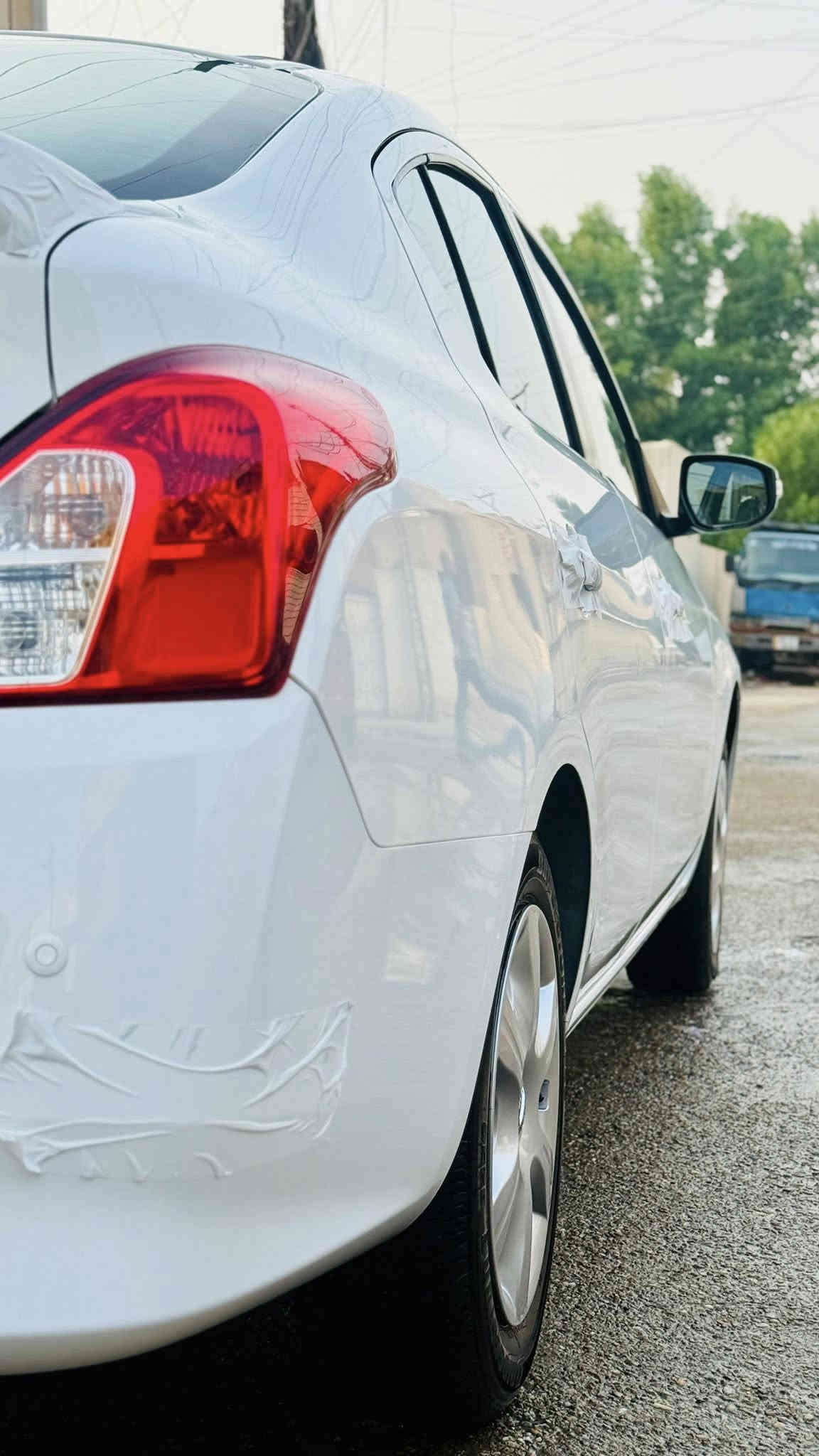 سني موديل 2025 رقم اربيل 
مكفوله كفاله عامه بدون بارد بدون صبغ بدون تبديل بدون خلل مصنعي بدون دبل كود 
تحكم،  شاشه،  كامره ،حساس خلفي ،اشاير بالمري ، قطعتين تبريد ، جام اربعه كهرباء 

مكاني / بغداد الدوره 
السعر / 126 وبيه مجال 
***********
***********
