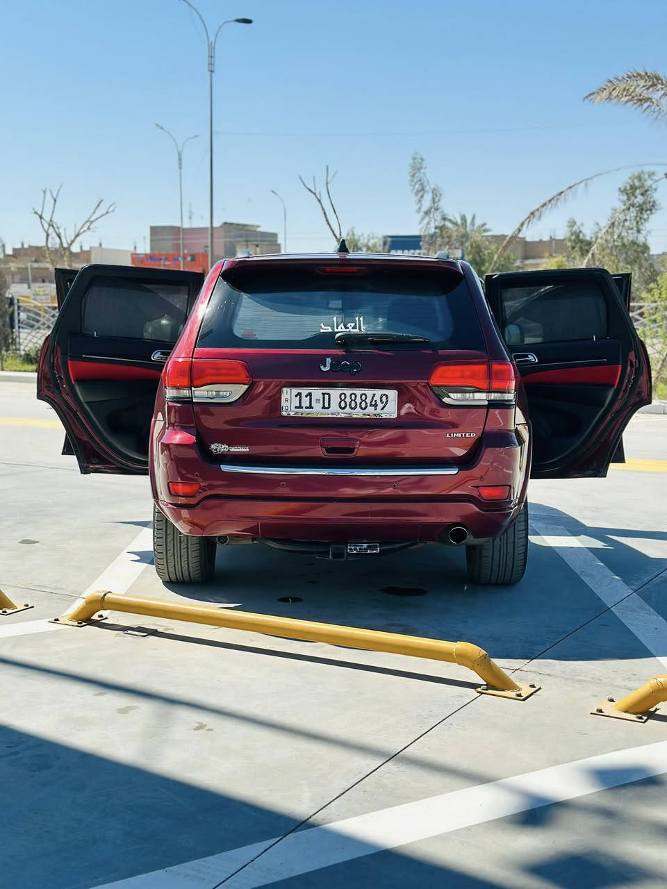 السلام عليكم
جيب لاريدو 
موديل 2018
السياره فول للاخير حساسات شاشة كبيرة
السيارة حادثها بأمريكا تخريب 
بالعراق بيها اماكن معجون  
و مصبوغه عام بدون لا لغود ولا شواصي ولا دواخل 
السياره مكينتها جديدة
و عليها منضومة غاز  
بسمي تحويل مباشر 
مكانها ديالى بعقوبه 
السعر 177$ و بيها مجال 

رقمي ***********
