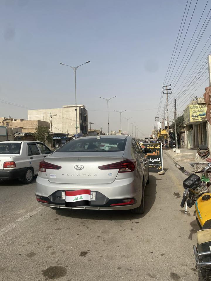 النترا ٢٠ امريكي   رقم بغداد نص فول م بسمي سنويه لل٣٠ مجدده للبيع  او للمراوس بكورلا  خليجي ٢١ او٢٢ او٢٣ الفرق موجود 
ب١٣٢ وبيها مجال والسونار  موجود ادزه الك خاص  
للاتصال ***********  او المراسله على الخاص
