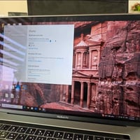 ماك بوك برو • ١٥.٤بوصة • ١٦جيجا