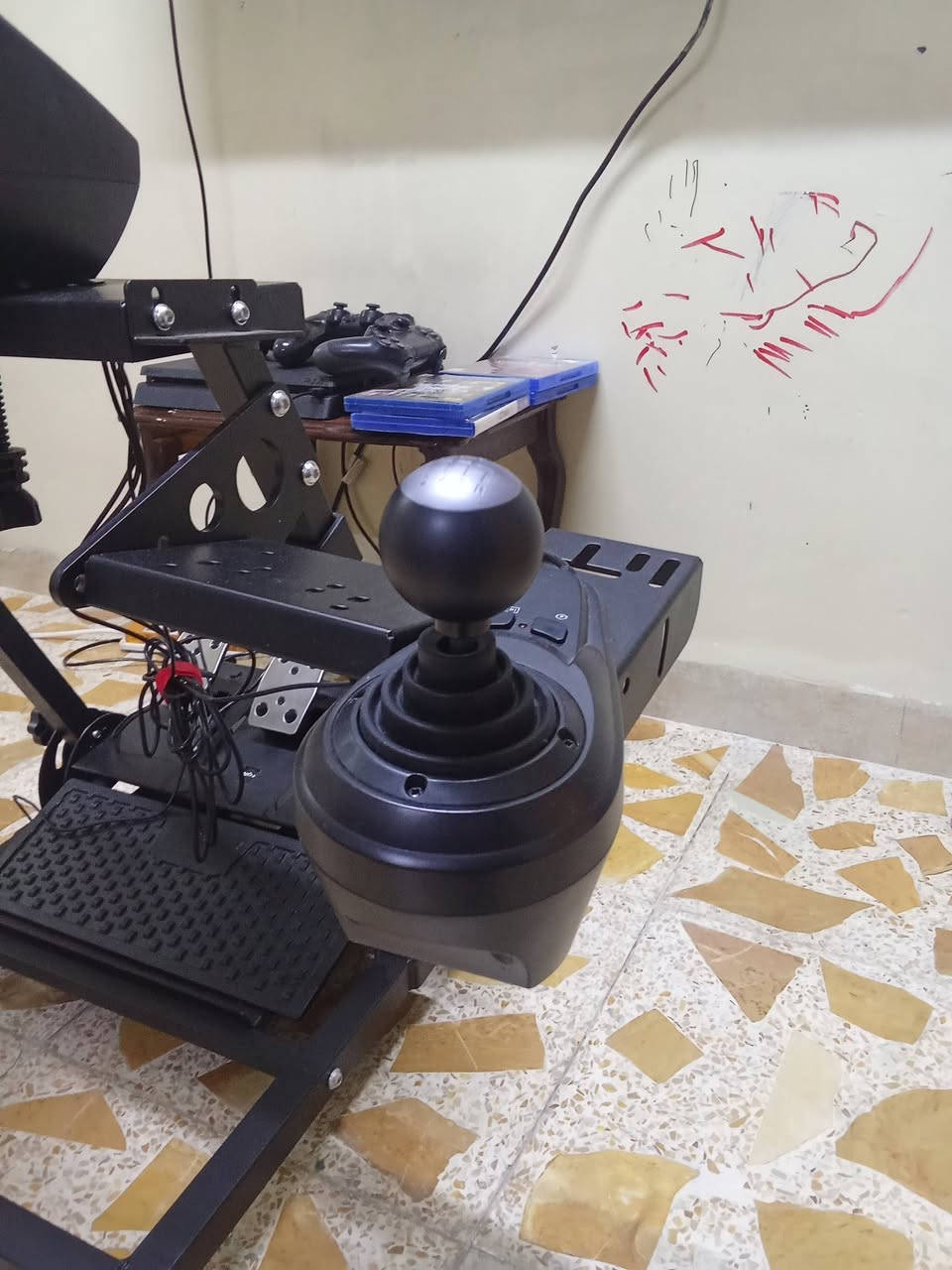 8للبيع بلي فور سلم مع دركسون في ناين الجيل الثاني مستعملات شي قليل نظاف جدا مع أربع اقرص هدية للبيع بسعر 500 الف وبي مجال المكان السيديه للاستفسار الاتصال على الرقم ***********
