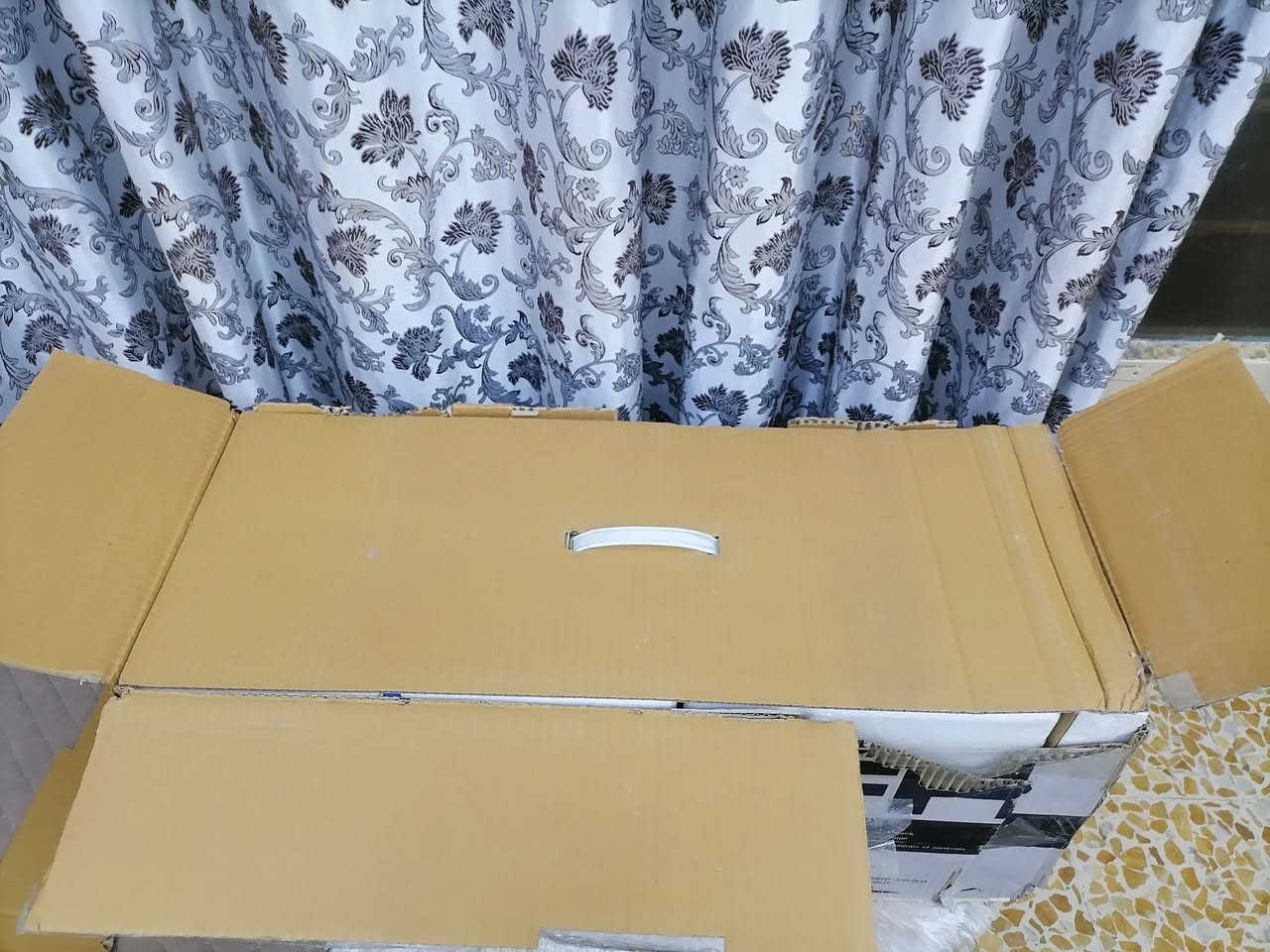 اتوفر لدينه قطعه ثانيه السلام عليكم ورحمة الله وبركاته جبنالكم تحفه فنيه من اندر النوادر مسجل سوني دبل كاسيت بل كارتون فتح لعرض التصوير فقط غير مستخدم قيد من النوادر للبيع السعر خاص مكان موصل يوجد توصيل كافه محافظة العراق وهذا رقمي *********** موجود واتساب علا هذا الرقم
