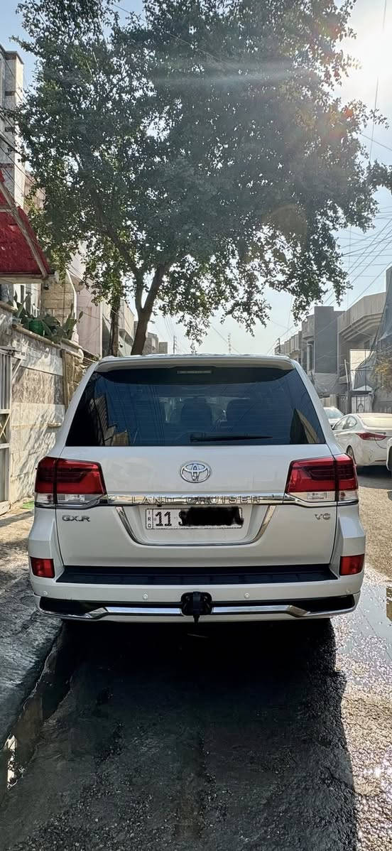 السلام عليكم
للبيع لاند كروز بريم 2018 

المواصفات 

1_ محرك 6V(4000)

2_ حساسات اماميه خلفيه

3_ كامره خلفيه

4_ سلايد 

5_ شاشتين 

6_ فور ويل

7_ انظمه تحكم 

8_ مري شفط

9_ جام أوتو

10_ تجوة ثلاجه 

11_ تحكم ستيرن

12_ مري نيكل

13_ مثبت سرعة

14_ ثلاث قطع تبريد

وبعد هوايه مواصفات معروفه البريم  السياره مكفوله عدة باب السايق مبدل بلادي الأصلي و بارد بالجاملغ الخلفي السعر 480 للاتصال والاستفسار على الرقم التالي

***********
