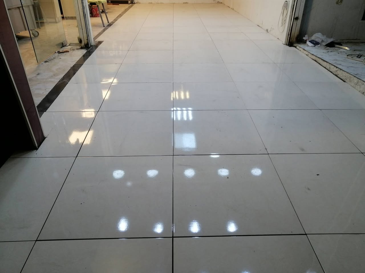 خلفة تطبيك سراميك جدران ارضيات ادروجه كل مايخص التطبيك شغل درجه اولئ ومتفرغ حاليا وبااسعار مناسبه عنواني بغداد  الزعفرانيه وطلع بليوميه  رقم هاتفي ***********
