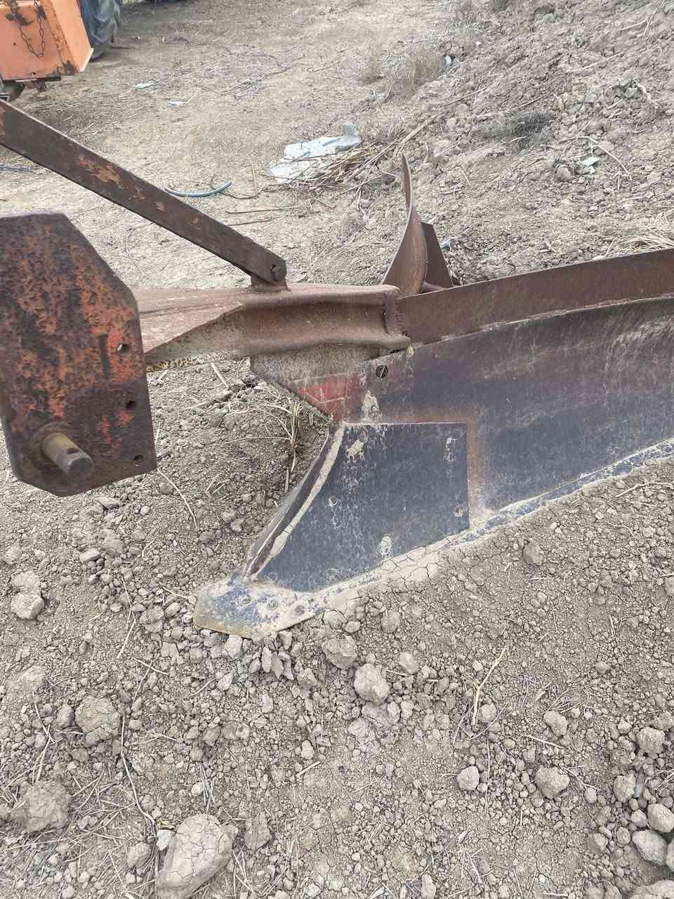 معدات للبيع فدان حدادي وديچر وخرماشة ***********
