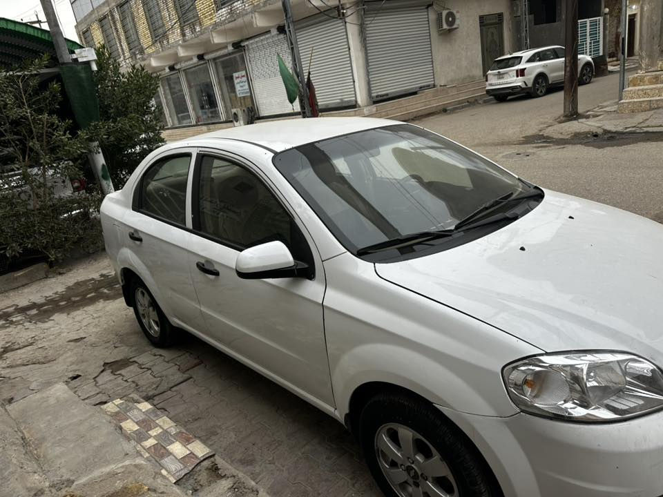 السلام عليكم افيو مديل ١١ بيها قطعتين بدلتهن ب ايدي الجاملغ ولباب وصبغ دوسه الجهه اليمنه سياره جاهزه من كلشي كير محرك تبريد تدفئه حداديه  سنويه ل ٢٧ رقم دولي سياره (جناي) السعر ٦٦ وبيها مجال بسيط 
***********
