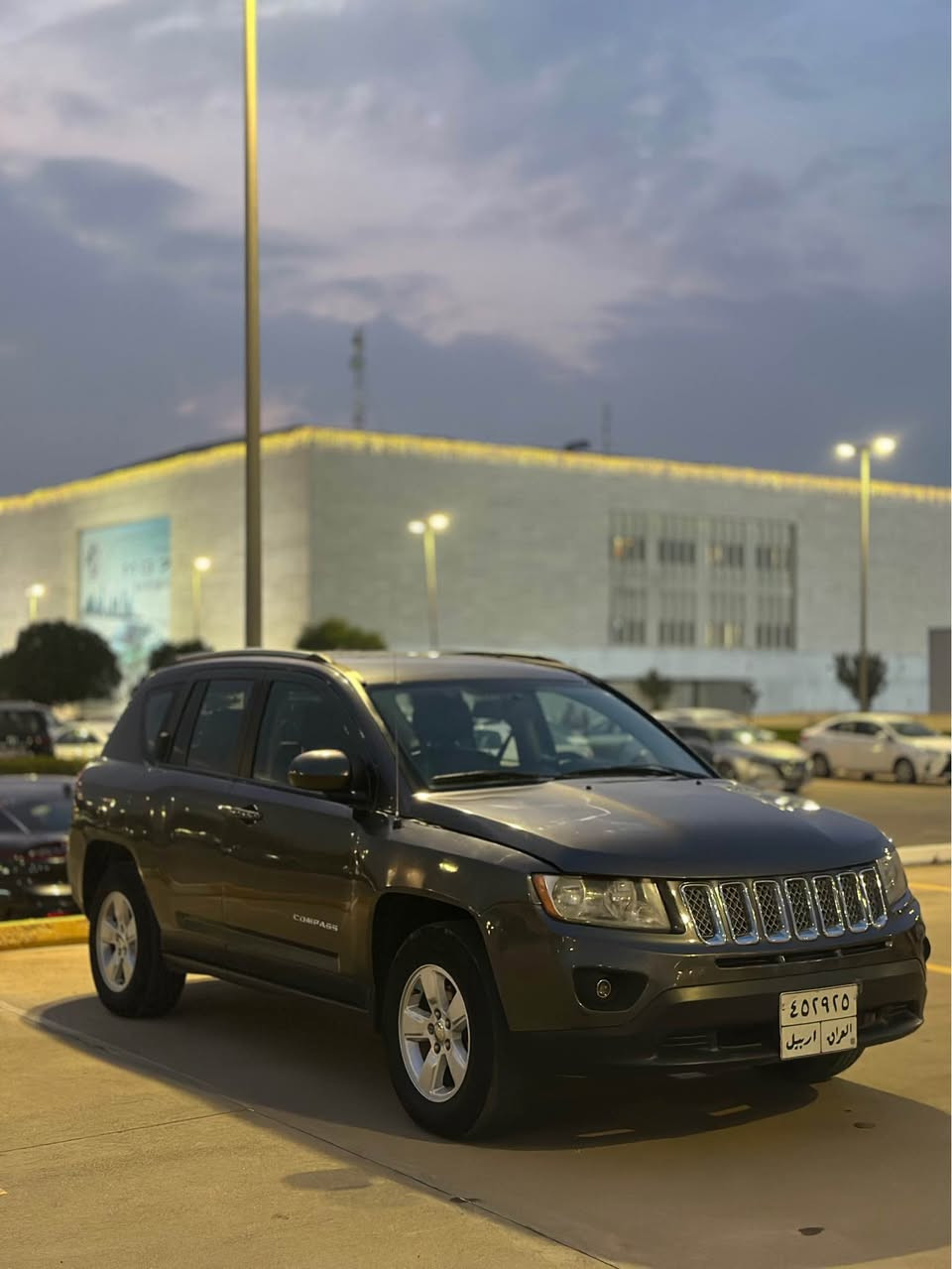 Jeep compas 2017
نرخ /٩٣$💵💵🔥🔥
2 پارجە بۆیاخ 
بێ ئارباگ
ئارباگی هیج نەتەقیە بەشەرت
یەک دینار مەسرەفی تێدانیە
هەموو گیانی بە شەرت
گۆڕینەوە دەکەم بەس بە مۆنیکا
***********
*********** أربيل, العراق
