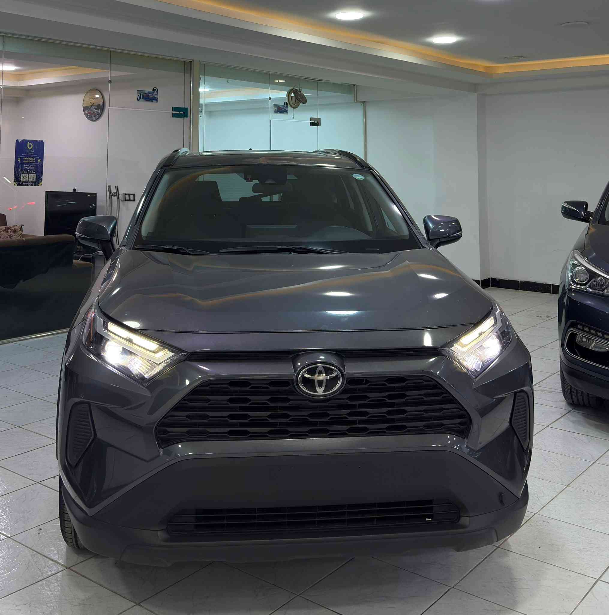لبيع او المراوس
راف فور فول مواصفات
بانزين وليست هايبرد ! 
  RAV4 2023 XLE PLUS AWD 

سعرها 220 وبيها مجال للشراي 

بجم كبس (بدون ضربة بالبجم )
 بدون ايرباك ( فقط ايرباك التكمة طاك )
ضررها صندوك وجاملغ خلفي

بيها بخصة صغيرة بالسقف على وضعها بالشحن صارت ترجع pdr 

فتحة سقف سلايد
فور ويل
تدفئة كشنات
تدفئة ستيرن
بصمة تشغيل
بصمة ابواب 
رادار امامي
رادار خلفي
رادار جانبي ونقاط عمياء 
صندوق كهربائي 
هاندبريك بصمة 
كاربلاي وايرليس 
عداد نصف دجتل 
وضعيات قيادة 
دفع رباعي 
اوتو هولد
اوتو ستوب 
تبريد مناخين
تبريد قطعتين 
محافظة على المسار 
مانع اصطدام 
كشن السايق كهرباء
لايتات زينون
ويل كب
وباقي مواصفات الراف فور المعروفة

رقم تلفون 
***********
***********
