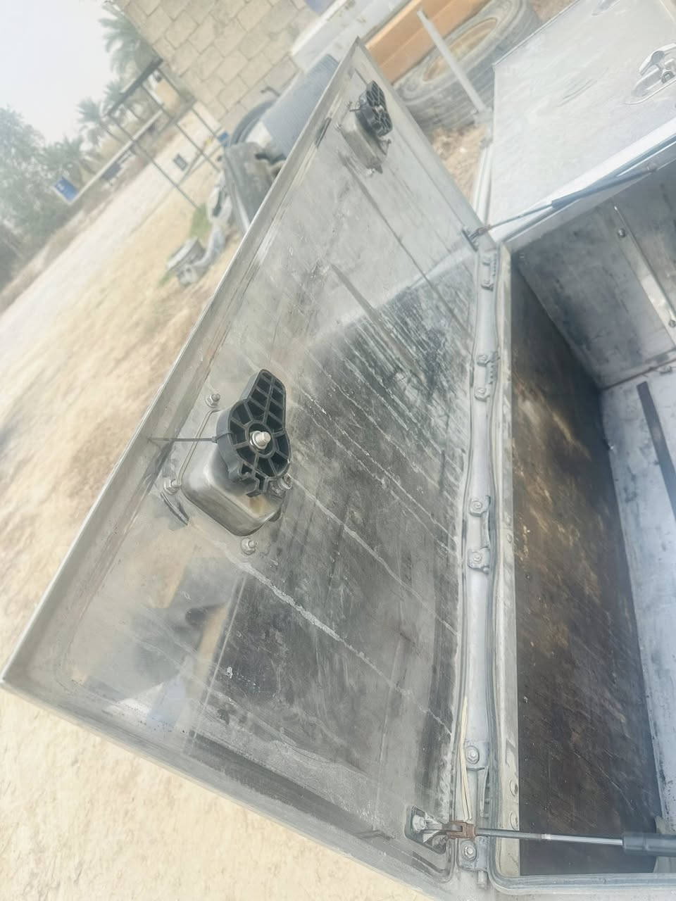 صناديگ للبيع
اوربيات جدد
***********
