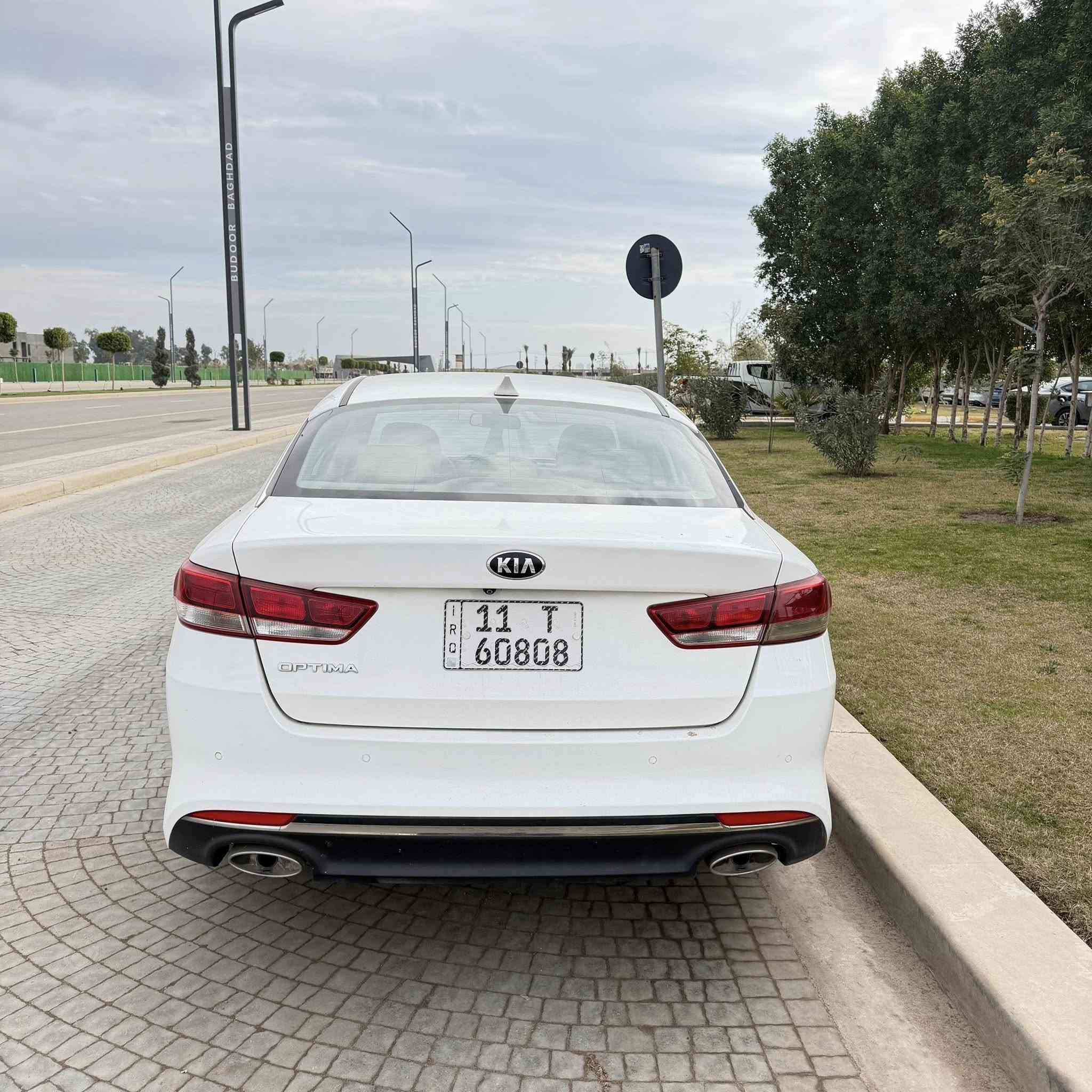 كيا اوبتما 2016 خليجي رقم بغداد
كشنات جلد 
شاشه 
كامره 
حساس امامي خلفي 
حادث جاملغ صبغ مع نص باب صدر وبنيد تبديل ابيض بلاد 
صور السونار مع الصور ناشره 
مكانها بغداد حي الاعلام 
السعر 138 
الاستفسار وتساب واتصال 
***********
