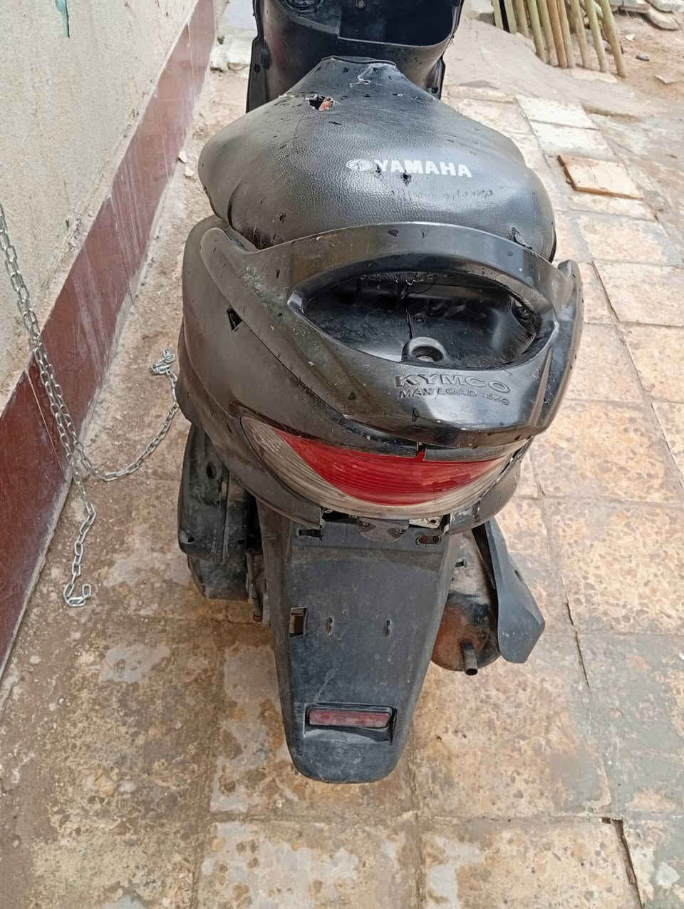 السلام عليكم كامكو في تو دراجه مكينه مفتوحه اشاير شغاله لايت جنطه كيج بانزين كيلو متر سكنات بك لايت بريك أمامي وخلفي مركز الناصريه الصخين السعر 300وبيه مجال‏‪0780 847 0350‬‏ رقم بي واتساب
