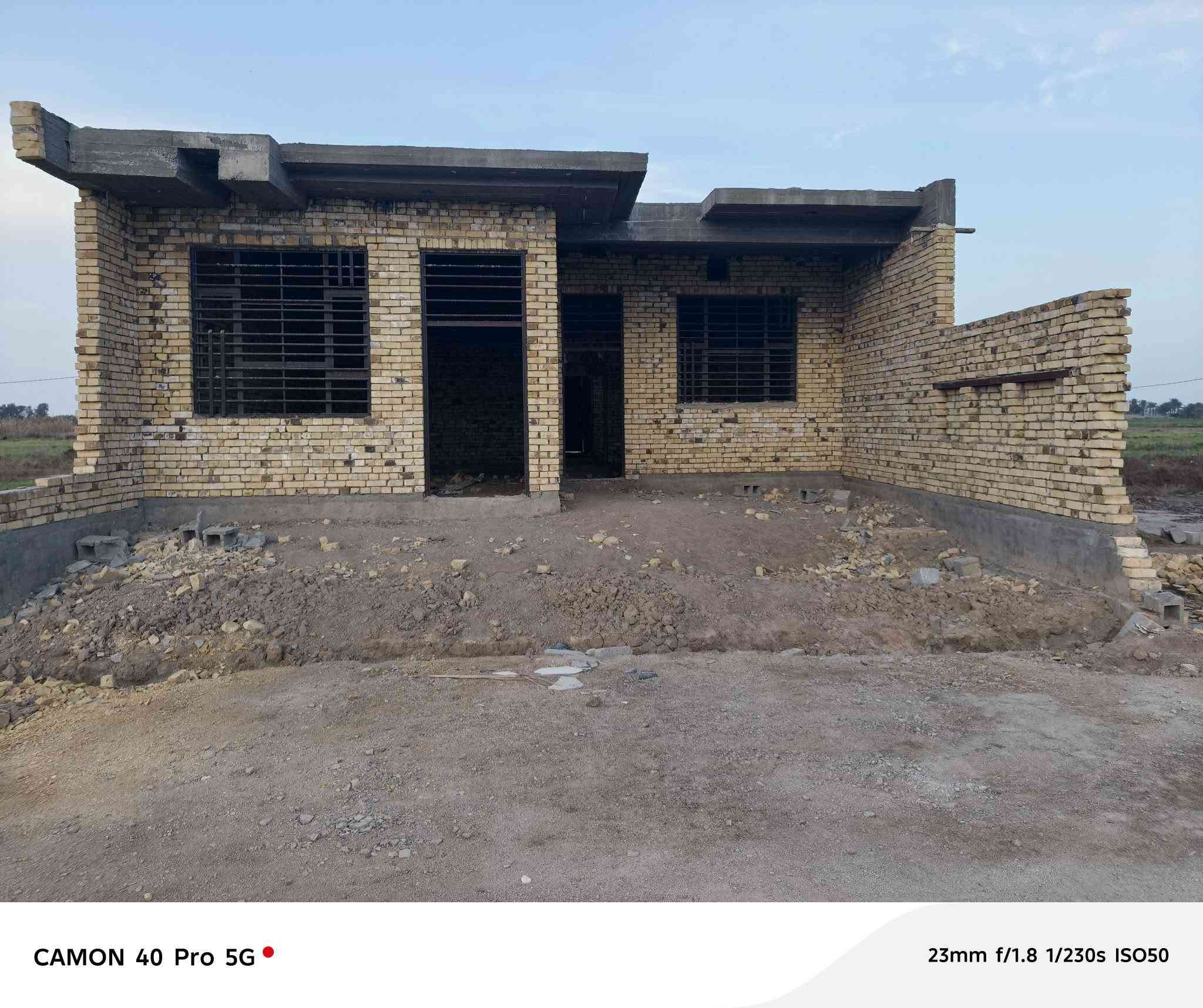 بيت للبيع السميلات على شارع التبليط كاع مجنبه مساحه ٢٠٠م خدمات كامله مدرسه يمه وبيبان تفصال ثقيل وبيبان خشب مبني طابوك عكيل كهرباء دفن   اراضيه كونكريت وسقف كونكريت  بيوت يمه  للاستفسار اتصال ***********
