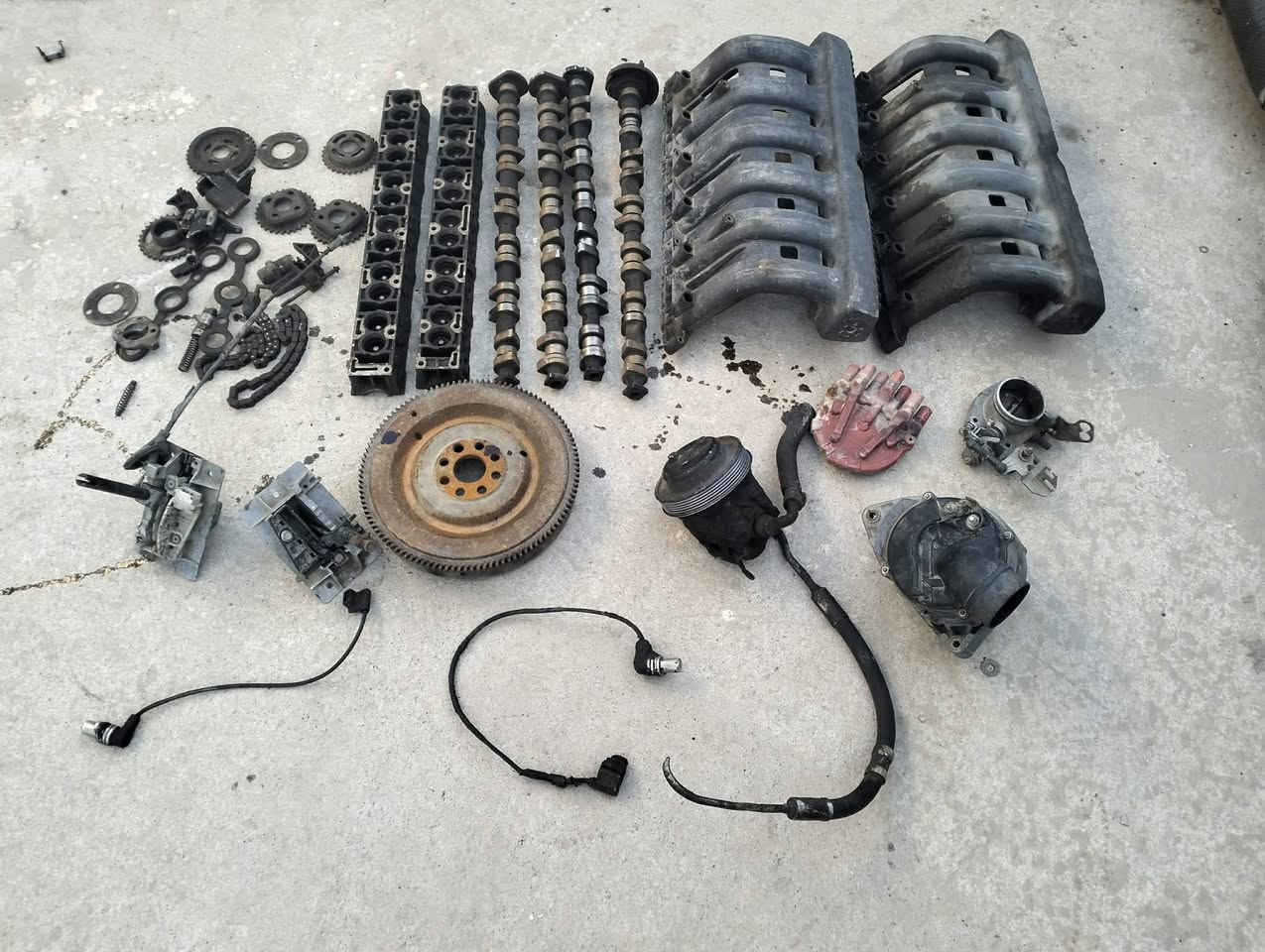 غراض بي ام 500 للبيع قيمهم وخذهم كلهم  العنوان موصل ***********
دكشن بارد 2 
كم شفتات 
ابطاله
دينمو 
بور
سكريتر
سلكتر 2
حساس كرنك 
حساس كم شفت
فلاوين
ماطور ماسحات 2
أسطاب اكسل 
مري 
دكم جام رباعي 
ذراع ماسحه
تكم وسطيه
كشنات 
بك لايتات جدد
