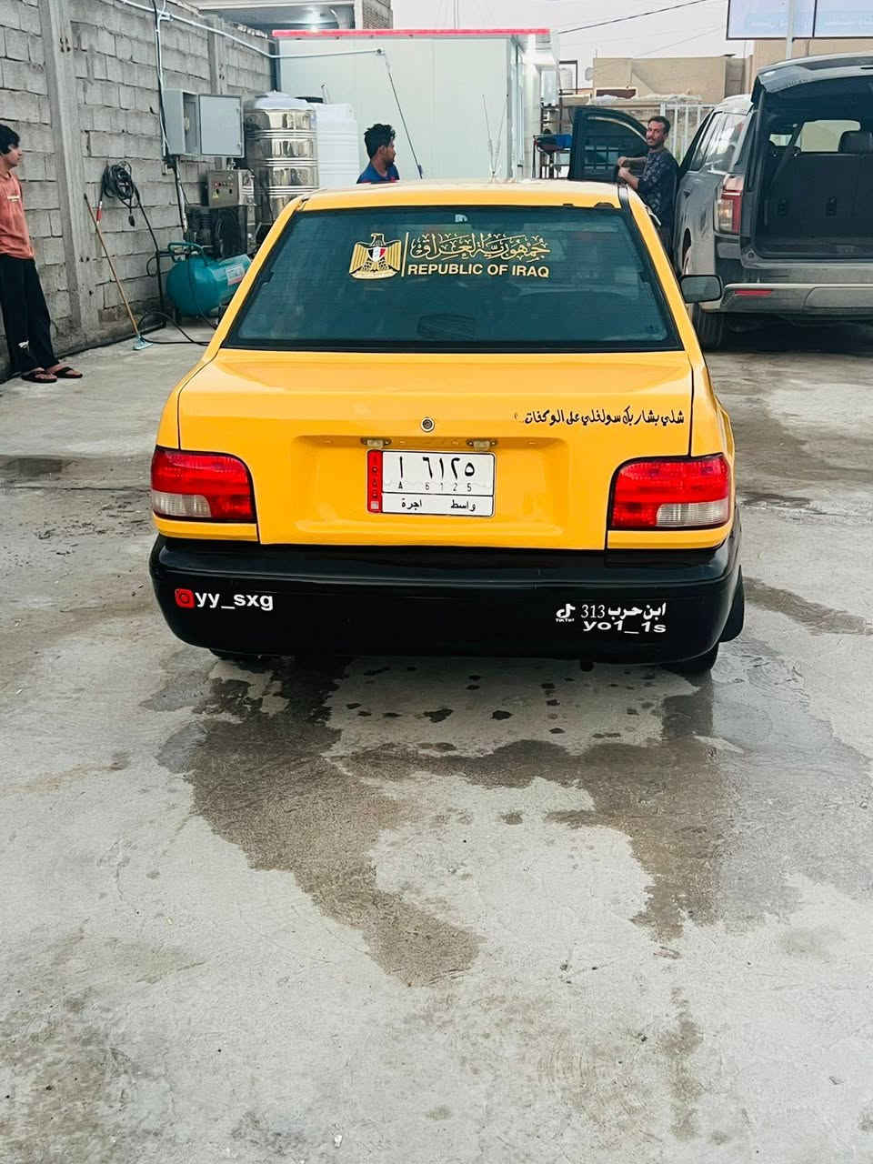 السلام عليكم
سياره سايبه للبيع المستعجل
سياره كامله من كلشي أي نقص ما بيها موديل 2014 رقم واسط مشروع وطني  بأسمي أخوان شرط الي يشتري يحول مصفره غرامات
مكينه وكير كيا برايد نضيفه كلش اخذتها كسر كارتون
تبريد محور فريز ياباني وكمبريسر كوري راوتري شرط كل 5 دقايق يفصل من البروده
تخم تاير ابو الخطه جديد
وباتري صار اقل الاسبوع من بدلته
 كهربائيات السياره كلها بلادي  وكلشي شغال
سياره مصبوغه حزام صبغ درجه اولى للجماليه كفاله من الضربه والحادث وأي ضرر
 برانكيتها والهلالات بيهن تصليحات مشتغلها بأيدي بليت ثقيل تفصال مال جناي  سياره احلى من الصوره بهواي مكان السياره الكوت رقم التليفون *********** 
سعرها _33 ورقه  وبيها مجال  رجائا المو شراي لا يتعبني
