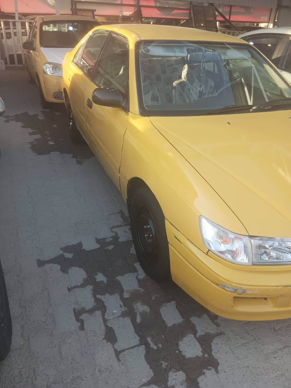 السلام عليكم من رخصه المدير 
كرونه نفخ موديل الفين سياره نضيفه تخم تاير جديد حداديه 80 باميه غرامات ماعليهة بس هيئه الاستفسار ع *********** بي واتساب السعر 38 وبيهة مجال بسيط حك الجيه
