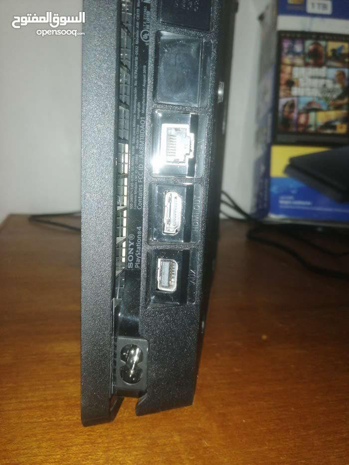 بلي 4 للبيع
جهاز مامفتوح و لا داخل صيانه مساحه 1t ريجن اوربي غراضه كامله كلها 
السعر300 
مكان ميسان الجمعيات 
للتواصل واتساب فقط ***********
توصيل موجود
