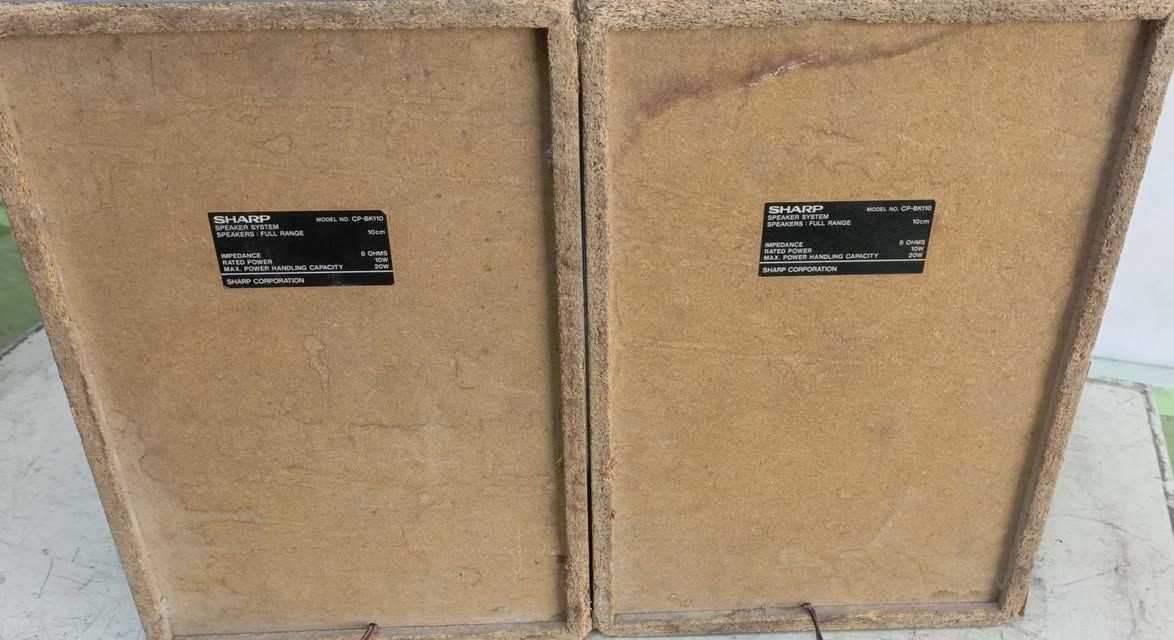 السلام عليكم ..
سماعات للبيع
ثلاث أزواج سماعات خارجيه ماركات عالميه..
باناسونيك ب٣٠ ألف دينار 
سوني ب ٢٠ ألف دينار 
شارب ب ٢٠ ألف دينار 
السماعات شغالات والنظافة كما هن في الصور
للأتصال ***********
