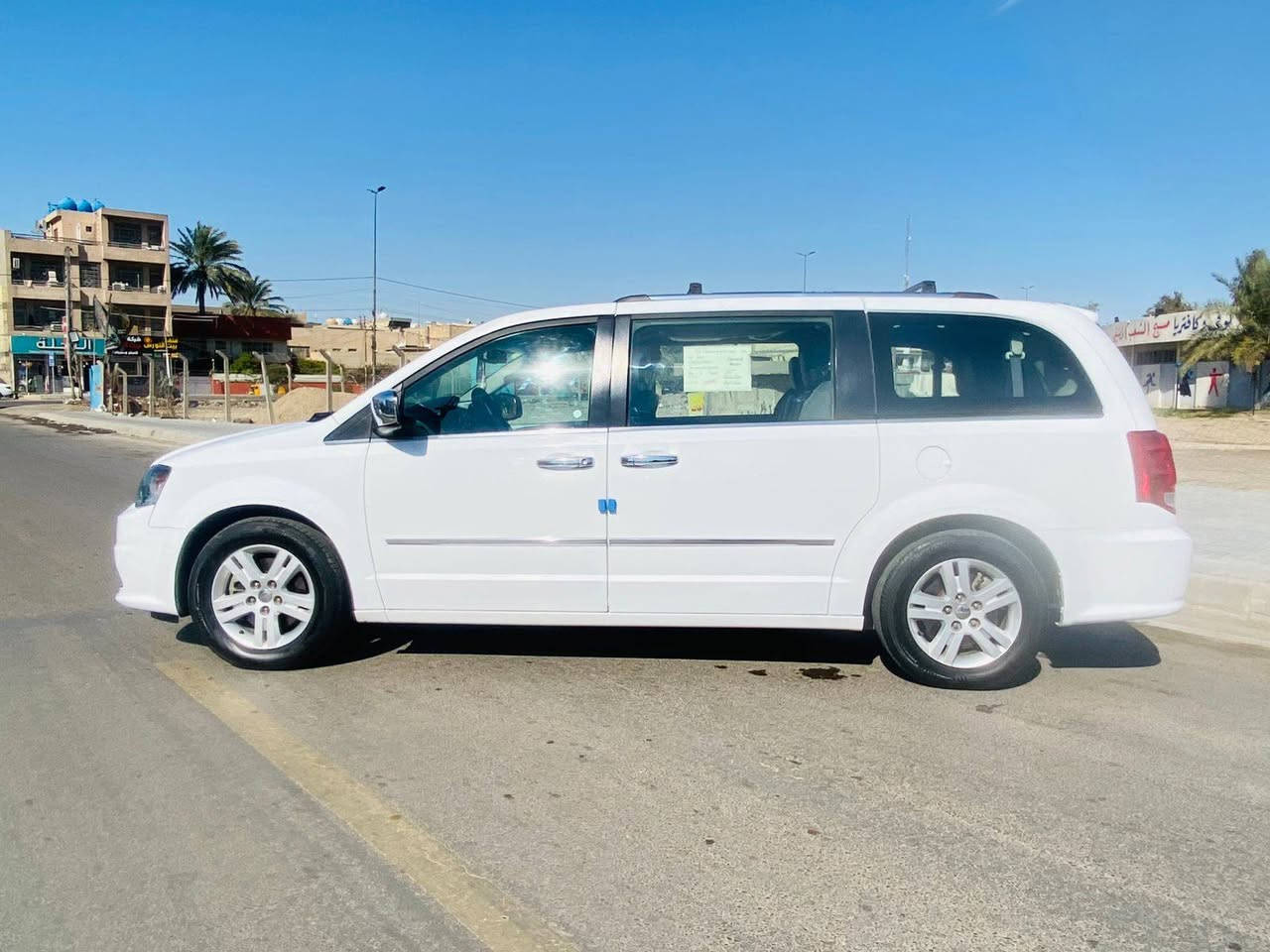 السلام عليكم دوج كرفان للبيع موديل 2015رقم  بغداد    فول مواصفات ترحيب أبواب كهرباء كشن كهرباء حادثها بامريكا الجاملغ الأمامي  والبنيد فقط باقي السياره كفاله كير مكينه حداديه كهربائيات كلها جديده طخم تاير جديد يعني السياره جاهزه من كلشي السعر ١٤٨ وبيها مجال  العنوان بغداد  الاستفسار ***********ملاحضه انه مكلف بل نشر
