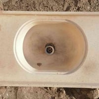 سنك مرمر متر ونص للبيع ب 35 مستعجل ع بيعته رقم 07816317717