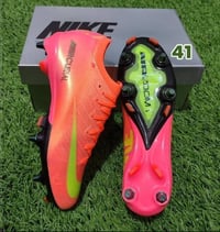 اصلي • توصيل متوفر • قطعة