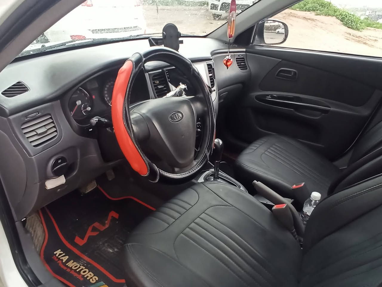 كيا ريو 2011 كوري 
محرك 16 
كير توماتيك 
بدون صبغ 
فقط ملاحظات بسيطه وبارد مكانات 
باسمي شرط التحويل 
السعر المطلوب 100 $
مكان السيارة داخل الموصل 
اي استفسار الخاص مفتوح


**إذا كنت صاحب هذا الإعلان وتريد حذفه لأي سبب، رجاءا أرسل رسالة إلى الدعم الفني**