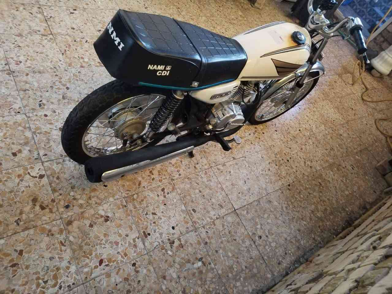 دراجه نامه للبيع مقفوله سعر 650 بدون اوراق رقم ***********
