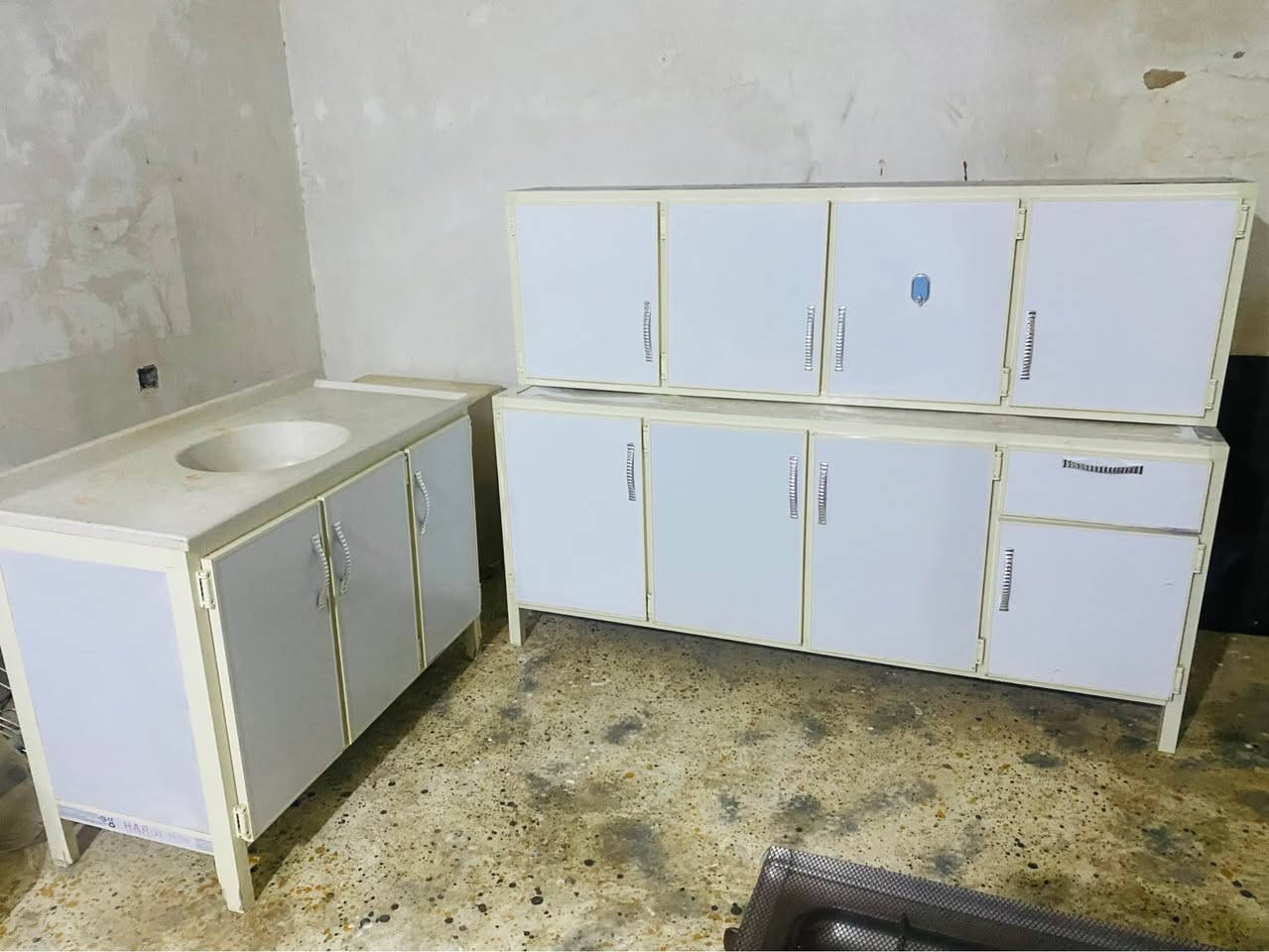 مزاد انس الوندي 

كاونتر المنيوم مترين وسنك متر و20 سم مرمر كلش نظيف سعر 200 الف وبي مجال بسيط 

عنوان بختياري اول شارع السيطره قبل خليل ابو باله 

رقم هاتف 📞  *********** خناقين, ديالى
