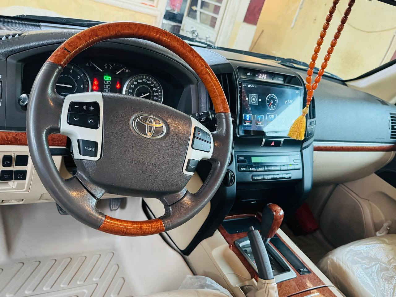 سلام عليكم لاندكروز ٢٠١٥ فطيمة 👉
رقم اربيل 👉بسمي 
ايرباكات عدد 👉 ٨
طفاية 👉
ماشية ٩٦ حقيقي 
سيارة مكفولة كفالة عامة مكينة وكير 👉
برغي مامفترح بيها 👉

مكان سيارة 🚘 ديالى الخالص 👉
رقم هاتف ☎️ ٠٧٧٨٨٨٧٠٨٤علي 
*********** سعد 
👈السعر🫡 425 🫡ورقة وبيها مجال للطيبين 👉
