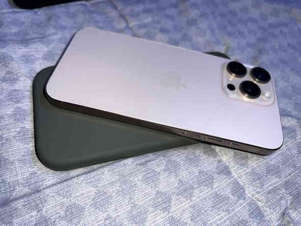 الميشتري لا يخابر يرحم والديكم 
آيفون 16 برو ماكس ذاكره 256 بطاريه 100عدد دورات الشحن63 جديد سعر700 قفل جهاز مبدل شاشه ومفتوح تخطي مكاني بغداد ***********
