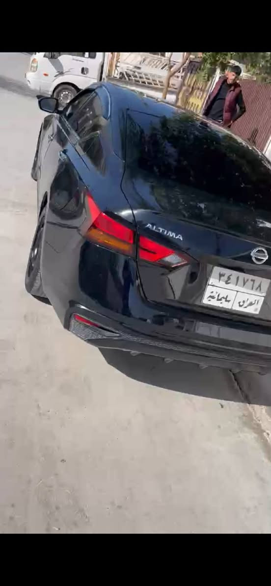 نیسان ئاڵتیما مۆدێل 2019 مواسەفات s رەنگی رەش
یەک پارچە سبوخی هەیە بەس بۆنیت بێ بەدەنە بێ شانسی بەشەرت ناوی نەگرتووبێت  بێ ئێرباگ 
بەڵام کەمێک ساردی هەیە 

ژمارەکەمان 
***********
وەست ئابیشە شمشمل, السليمانية
