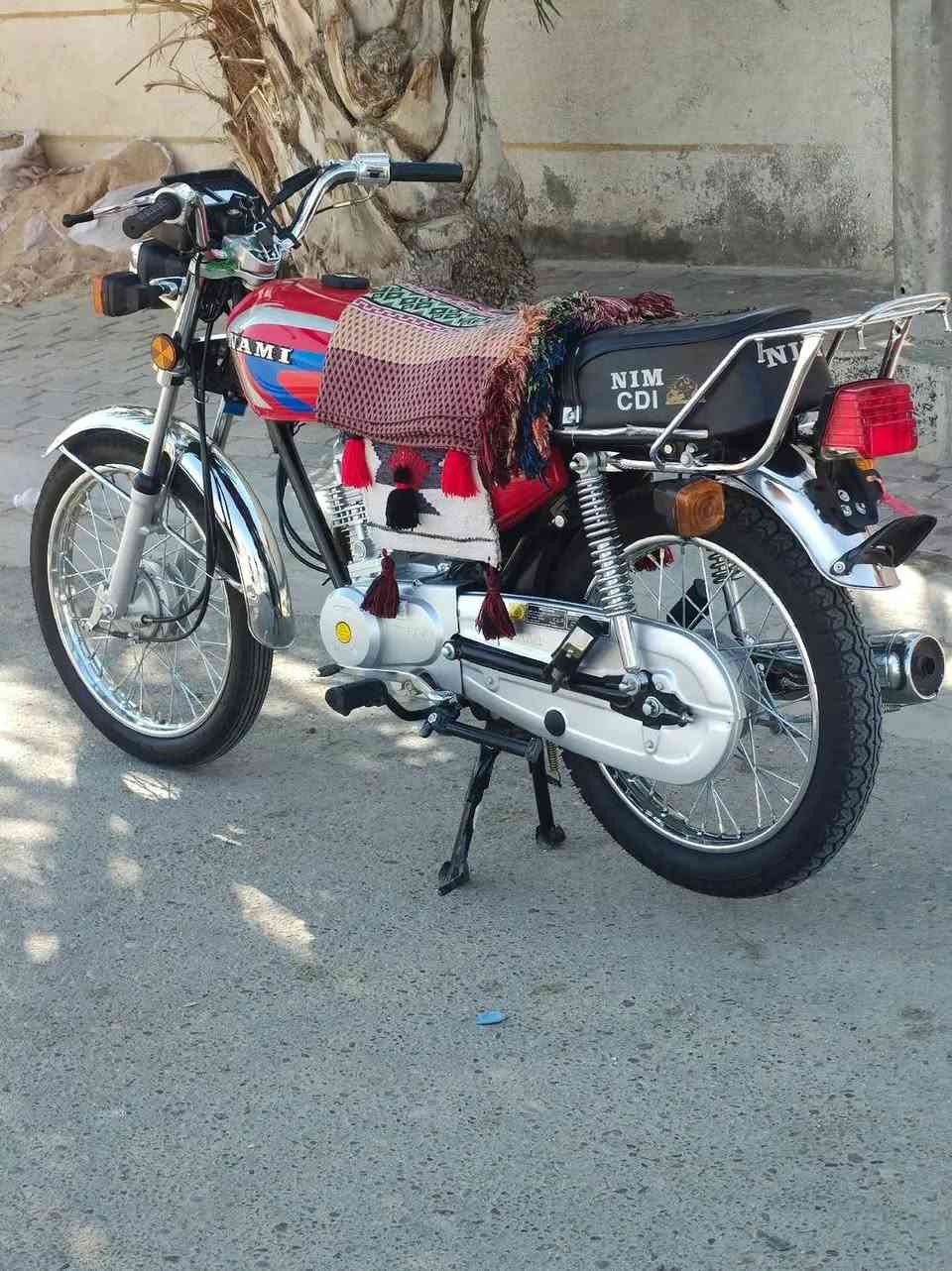 سلام عليكم اربعه كير نامه 3احرف كفاله عامه من كلشي مديل 27 لون احمر كشن دبلات تانكي صفحيات شلامجه  أوراق سكنر وصل معرض صالنصه ام نجمه السعر 800 بيهه مجال بسيط اتصل بيك خير دلل مكاني كربلاء حي عامل ***********
