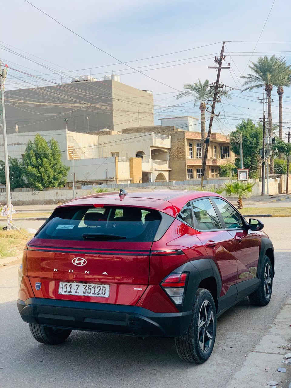 سلام عليكم للبيع 
كونا موديل 2024 
وارد امريكي ضرر بنيد فقط 
ودعاميه 
كامره 
حساس رادار محرك 2000 دوش
ماشيه 15 الف 
سياره جديده بعدها بريحه الشركه 
العنوان بغداد
السعر 163 وبي مجال بسيط 
ماكو هيج سعر مقارنه بخواتها.    ***********
