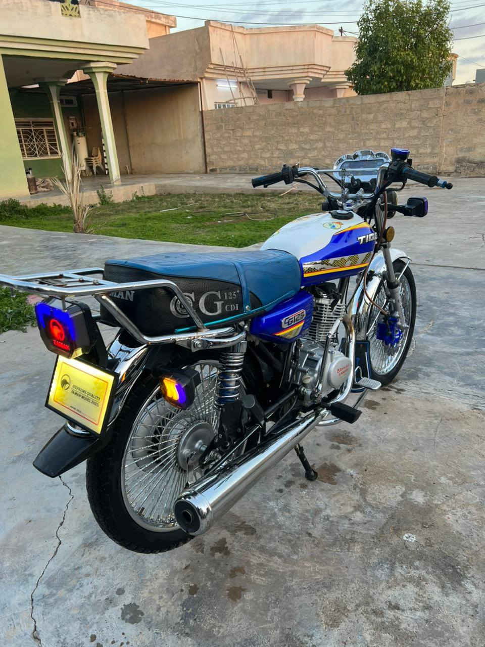 السلام عليكم بسبب الوعود الكاذبه جايك وجاني خاطر
ماطور تايكر موديل 25 محرك شرط كله شغال 
اشاير شغاله 
هورن شغال 
لايت عالي ناصي شغال 
نشرات شغاله 
لد شغال 
شراي اتصل ***********
