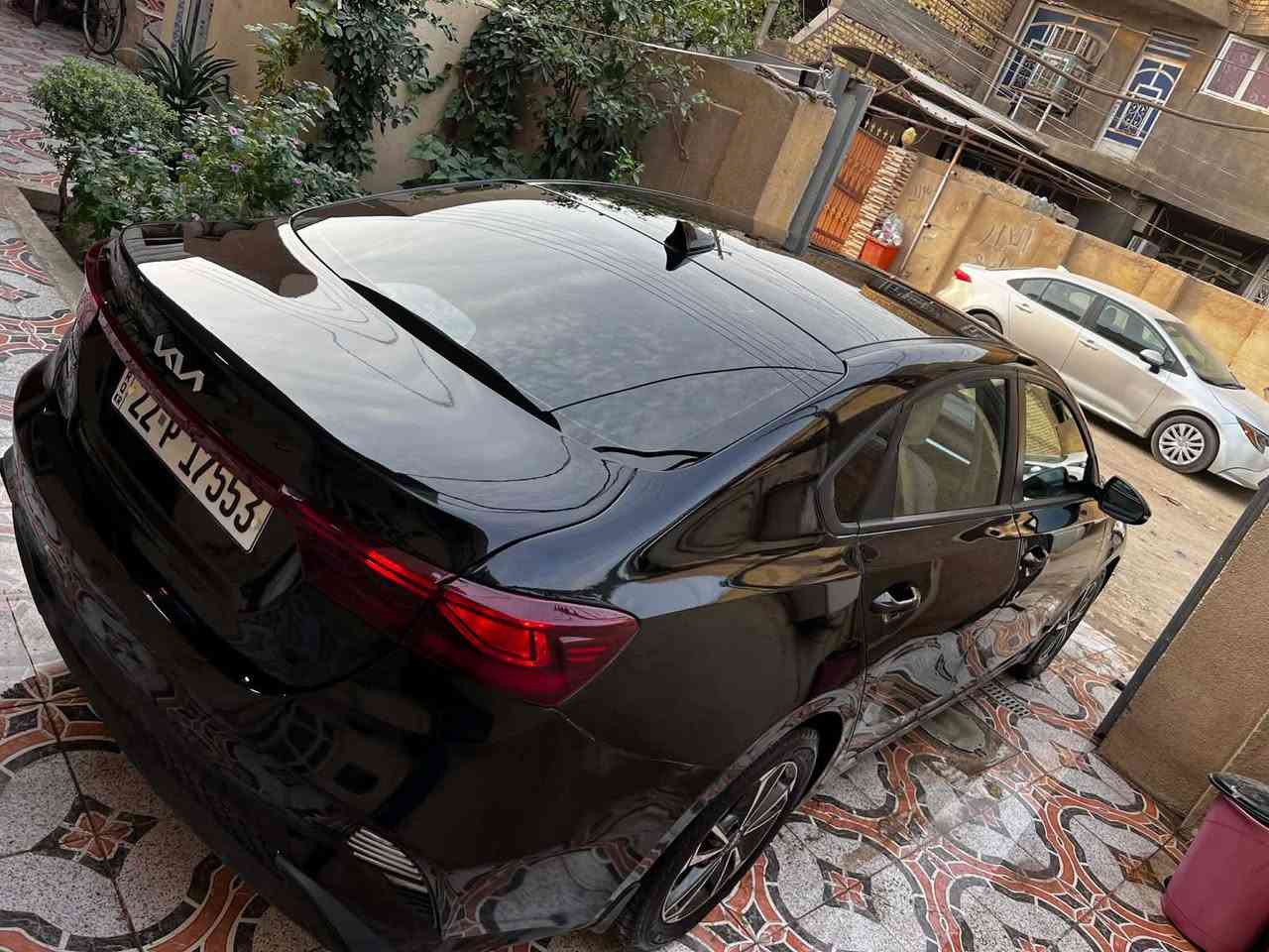 مطلوب مراوس جارجر او اوبامه انطي فرق بسيط عادي فورتي 2023 
السياره حادث خلفي جاملغ *نص قبغ جنطه بدون كص بدون داخل بدون ارباك 
محرك 2000 دوش ماشيه 38 الف السياره باسم شركه 
***********
