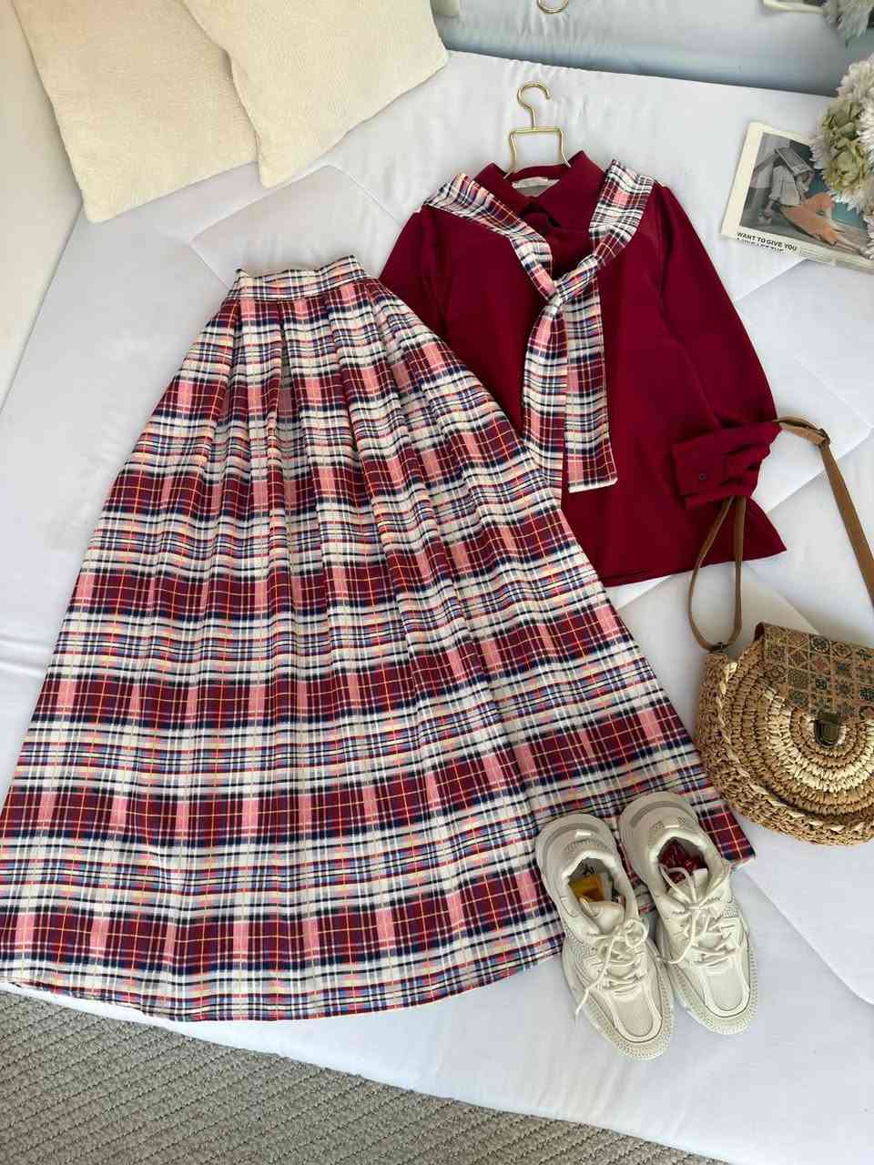 آن هہ‌‏ذآ لرزقنآ مـآ لهہ‌‏ مـن نفآد 🧿✨

لسنا الوحيدون لكننا المميزون 👌

اجمل الماركات العالميه 🇹🇷 ـــ🇮🇹  

طقم قطعتين شي نازك 😉
قميص + تنوره  

قميص دابل تركي 🇹🇷🦋
تنوره كاروهات، 💕👌🏼

طول التنوره ١٠٠ سم 
طول القميص ٧٥ سم 
القياسات 38/ 48

للحجزاوالاستفسار مراسلتنا خاص


**إذا كنت صاحب هذا الإعلان وتريد حذفه لأي سبب، رجاءا أرسل رسالة إلى الدعم الفني**