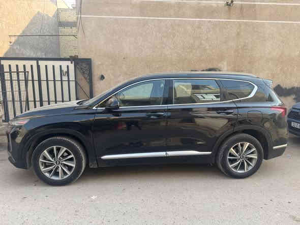 سلام عليكم  سنتافيا للبيع موديل ٢٠٢٠ ماشيه ١١٦ حادثه جاملغ او بنيد او بلعاراق  نطخت الباب الوره السايق او الجاملغ  الخلفي كير مكينه خير من الله تبريد كهربائيات كله شغال فول   السعر ١٦٠  مكاني بغداد الدوره 
مكلف بلنشر رقم صاحبها ***********
