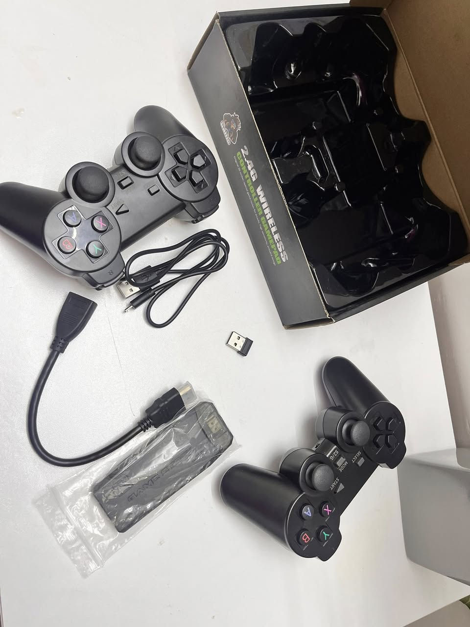 📢 للبيع: جهاز ألعاب Game Stick Lite (جديد باكيج أمازون 📦)
لأهل الذكريات والنوستالجيا، جهاز العاب "الأتاري" المطور، جديد وبقراطيسه (استيراد أمازون) مو مستعمل نهائياً.
شنو مميزات الجهاز؟
• الألعاب: يحتوي على أكثر من 10,000 لعبة كلاسيكية (ماريو، كراش، ألعاب السيغا، وبلايستيشن 1، وألعاب الأتاري القديمة).
• الربط: يشتغل مباشرة على أي شاشة بلازما أو تلفزيون بمدخل HDMI.
• التحكم: يجي وياه 2 يدات وايرلس (بدون واير) حتى تلعب براحتك من بعيد.
• الدقة: يدعم دقة 4K Ultra HD يعني الصورة تطلع واضحة جداً.
المواصفات:
• الحالة: جديد تماماً (New).
• المنشأ: بضاعة أمازون (جودة عالية).
• الذاكرة: رام 64GB محمل بكل الألعاب.
💰 السعر: 30,000 دينار (وقابل للتفاوض البسيط للشراي).
📍 المكان: (بغداد ).
🚗 يوجد توصيل / أو استلام مباشر: 
للاستفسار يرجى مراسلة الخاص أو الاتصال على الرقم: (***********)
