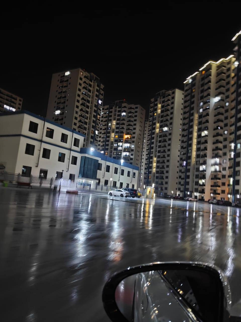 💥 عررررض ايجــــــاااار 💥

شقة للايجار في مجمع دار السلام السكني في مطار المثنى

 عمارة D3 
الطابق 5

 واجهة على المول زيرو مامسكونة قبل 

💒 تفاصيل الشقة

- المساحة 134 متر

- صالة استقبال معزولة وكبيرة طول 6 متر وعرض 4 متر

- مطبخ كبير طول 4.5 متر في 3 متر

- غرفة عدد 2🛏

- حمام للضيوف معزول🛁

- حمام كبير للعائلة🛁

- بالكون عدد 2

- مخزن للمطبخ

🏞الخدمات 

- مصعدين اشخاص والثالث خدمات

- كل طابق يحتوى على منظومة اطفاء حريق الكترونية 🧯

- فتحة رمي النفايات في كل طابق

- ماء وكهرباء ٢٤ ساعة

- مدارس وروضة وحضانة🏬

- ملعب ⚽️🏀 

- مركز صحي 🏥

- بارك تحت الارض وفوق الارض🚘

- سكيورتي🚔

- وقريبا مسبح ومول🏊‍♂️

سعر الايجار الشهرن ٨٠٠ الف💴

للتواصل دايركت 
اي إستفسار ***********
#دار_السلام #مجمع_دار_السلام #بوابة_العراق #السوداني
#رئاسة_الوزراء #الانتخابات #بغداد #اكسبلورر #تيكتوك #مجمع_النسيم #ابراج_النخلة #جامعه_اشور #جامعة_التراث
#جامعةبغدادالجادريه #المنصور #العراق #الشرقية #السومرية
#حسن_الخفاجي #هيئة_الاستثمار_ #الخفاجي #بسماية
