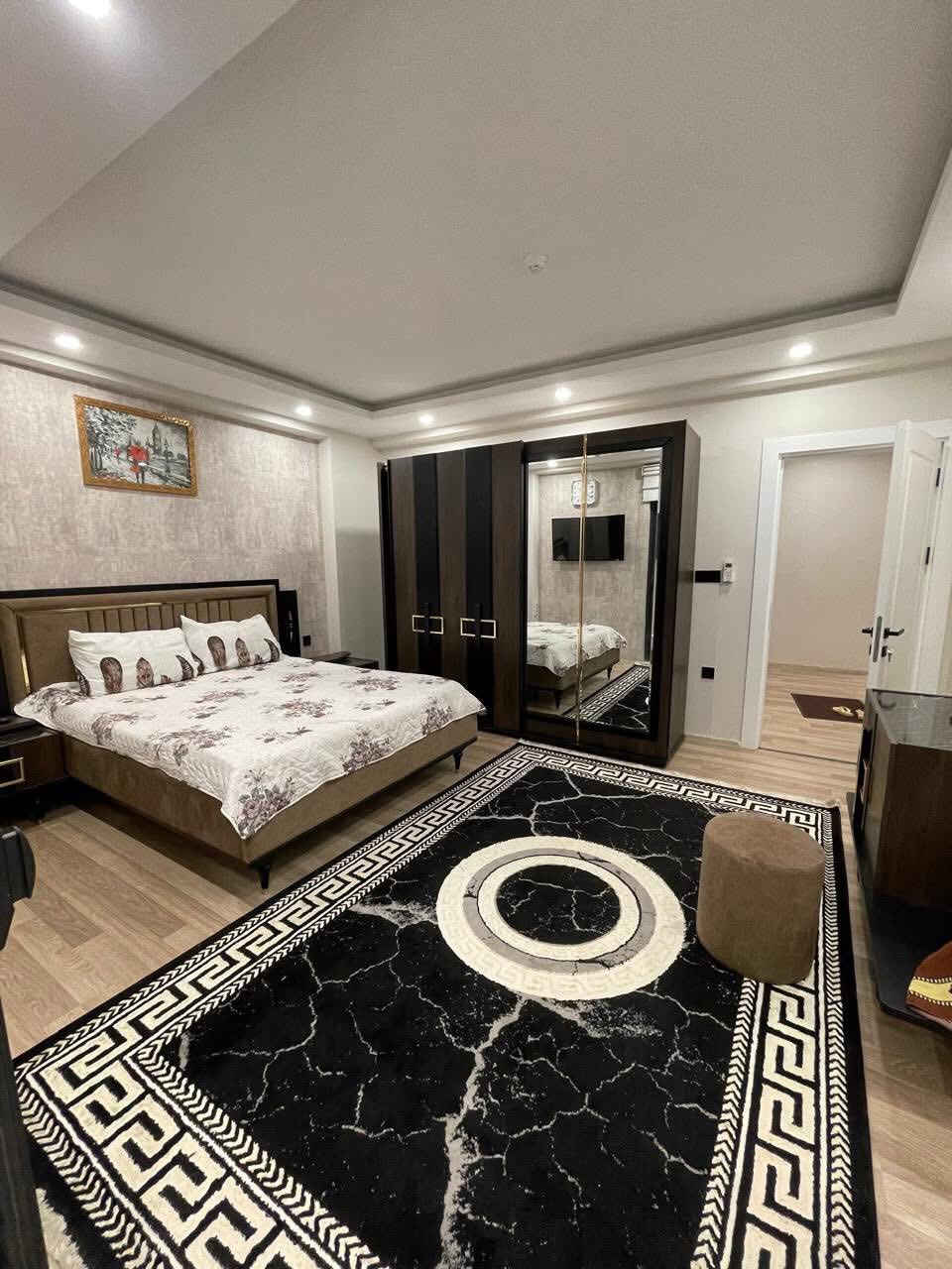 📍#عرض_جديد
📍شقه للبيع_في_ اربيل_بمجمع_ژيان_ستي
📍شقه مساحة 138م
📍#ملاحضه_تباع_مع_الاثاث_بدون_اثاث
📍تتكون شقه من (2)غرف نوم وصاله 
📍#واحده_من_غرف_سويت
📍طابق كلش حلو وجهه حلوه 
$$$$$$$$$$$$$$$$$$$$$$$$$$$$$$$$$$
للمعلومات اكثر تواصل على الارقام التالية
***********📞
***********📞
