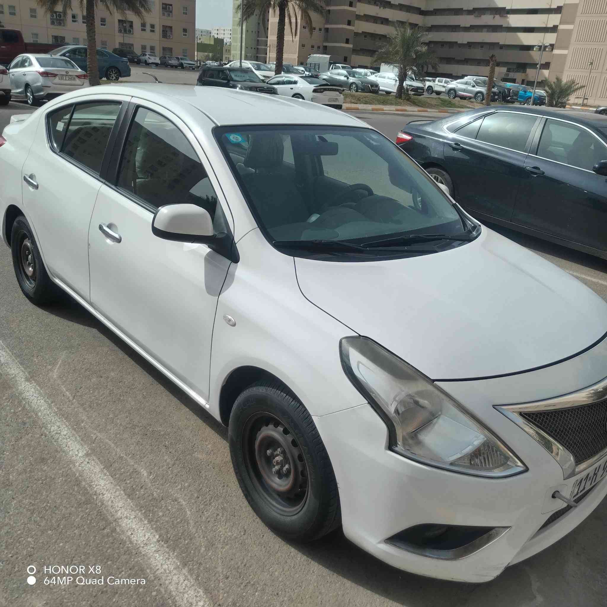 سلام عليكم... نيسان سني هندي بليتة الزركة للبيع  موديل 2018 ماشية 82 الف بيه طخة خفيفة ع كد شبر راجعة ع بارد بين باب السايق والباب الورة السايق السنوية باسمي  لل 2029  رقمها  بغداد تحويل مباشر  السيارة نظيفة  دوشمة جديدة الشراي يتصل السعر 107 وبيه مجال بسيط... مكاني بغداد/ مدينة بسماية ***********
